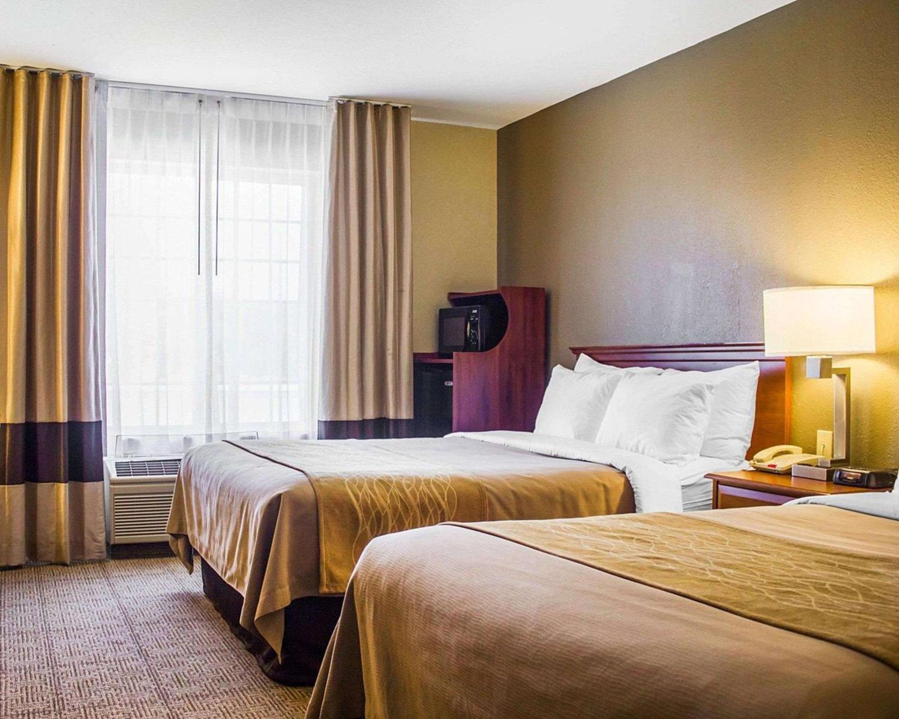 Double Room With Two Double Beds - Non-Smoking photo 1
