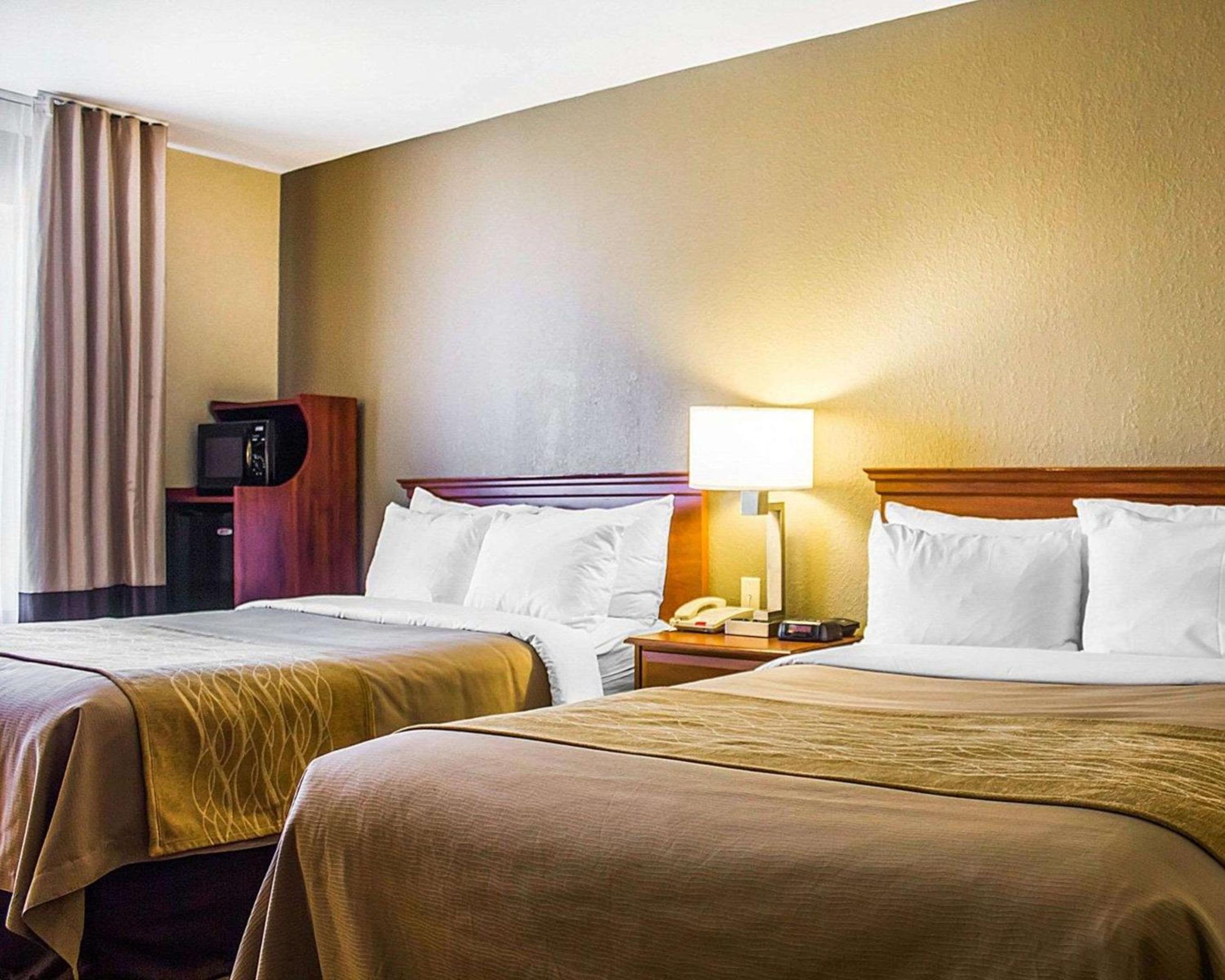 Double Room With Two Double Beds - Non-Smoking photo 3