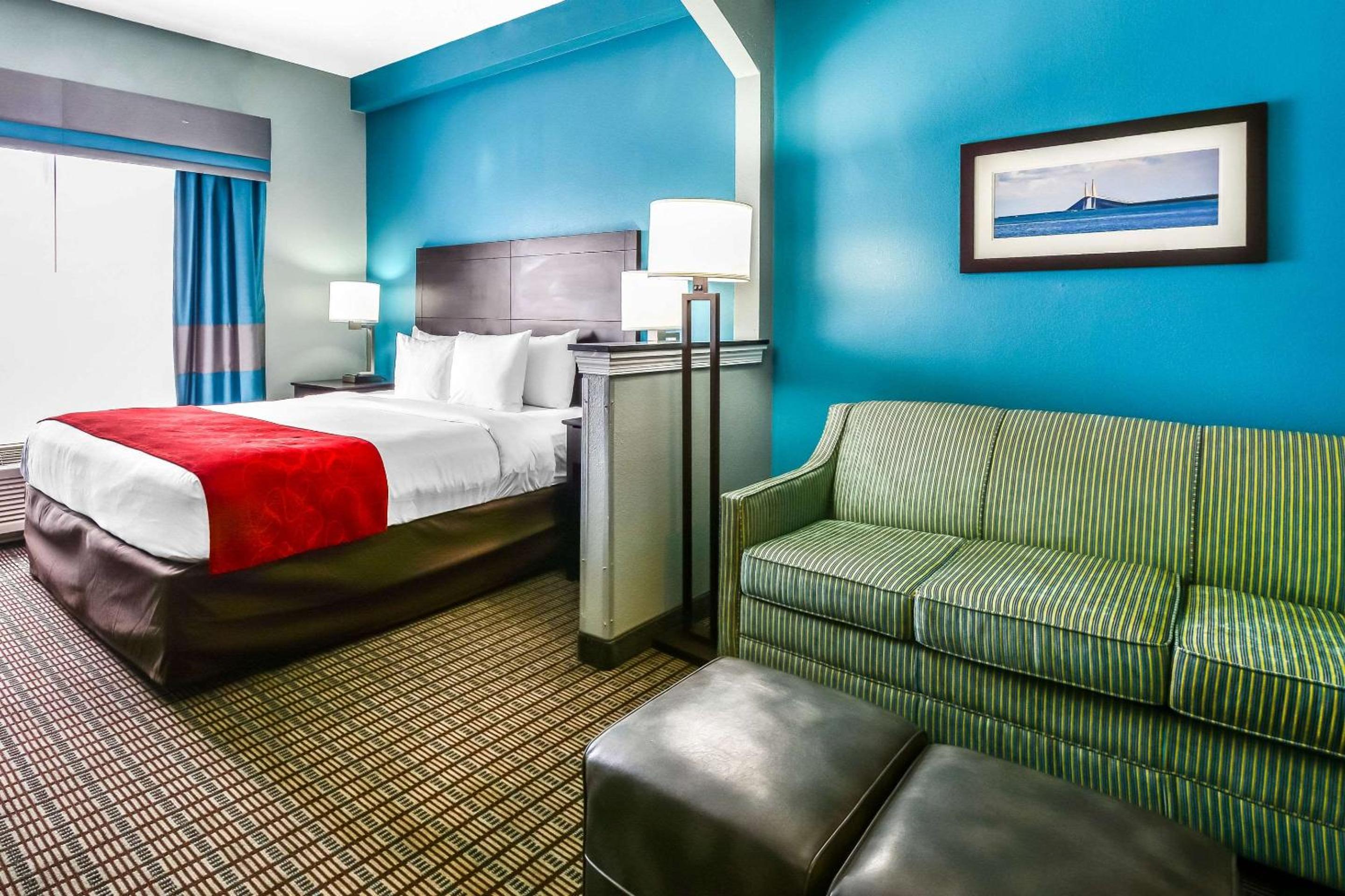 King Suite - Disability Access/Non-Smoking photo 3