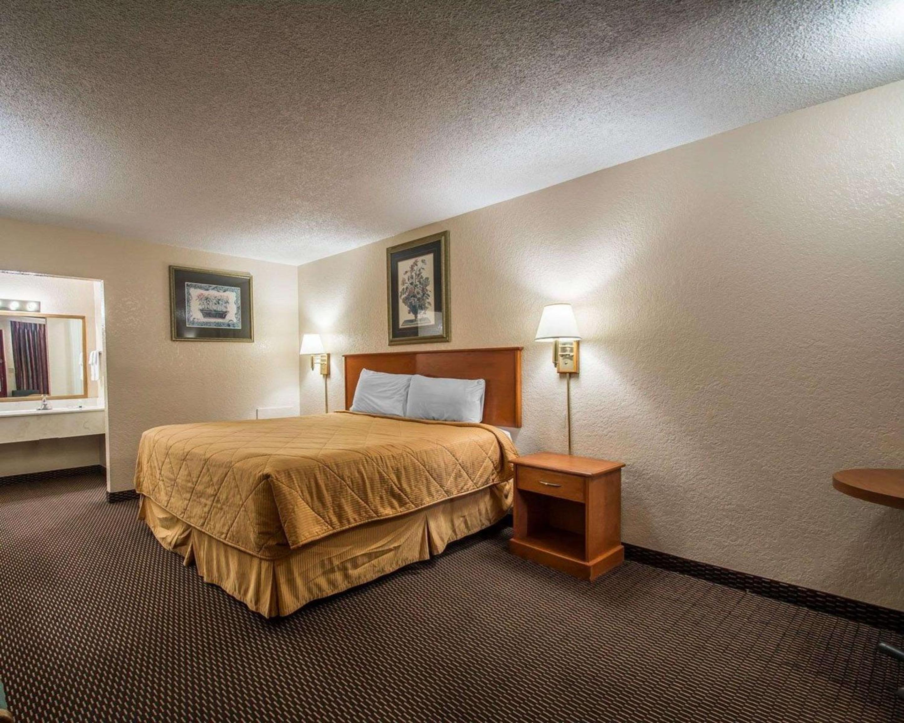 King Room - Non-Smoking