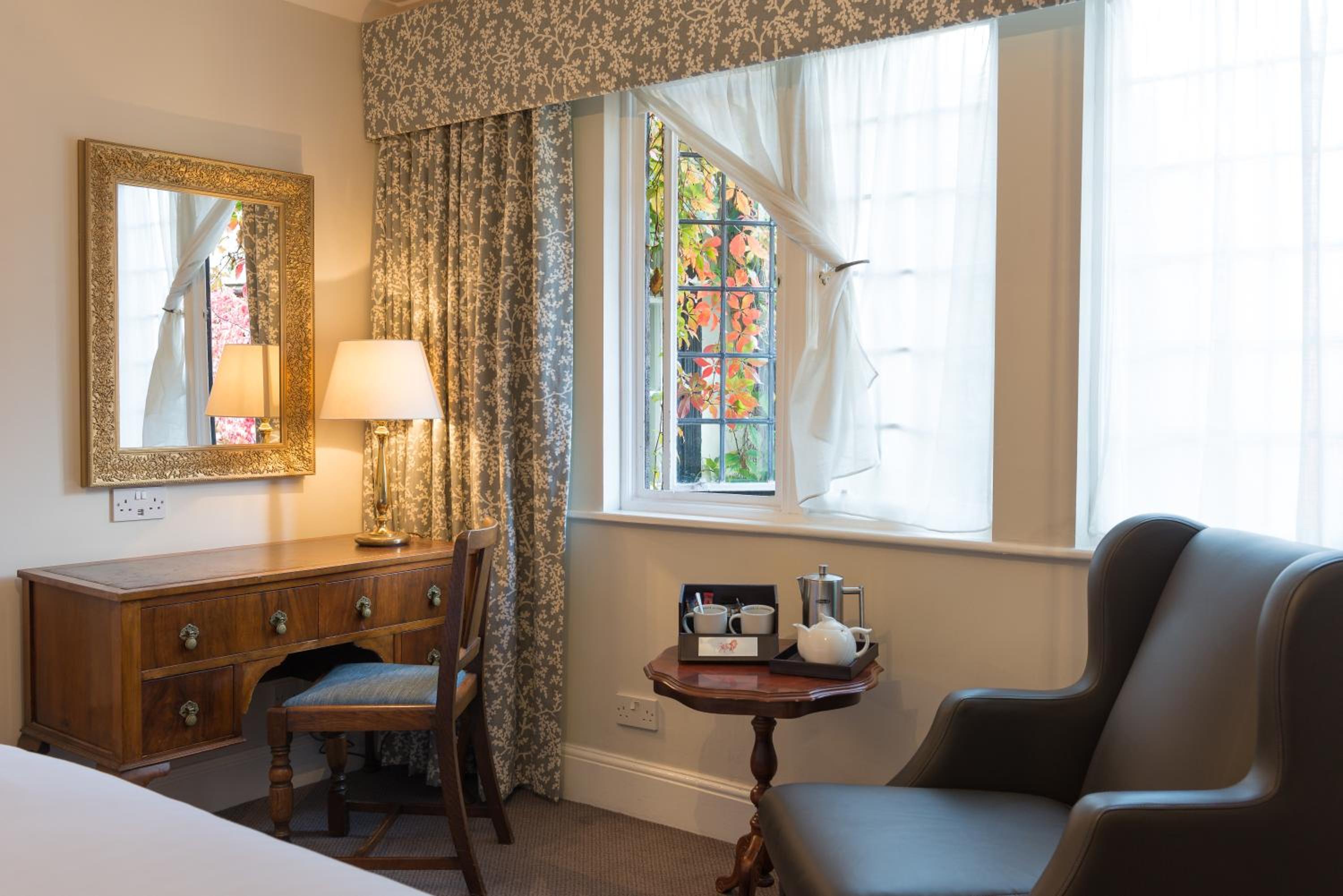 Superior Double Room - Non-Smoking - Photo 2
