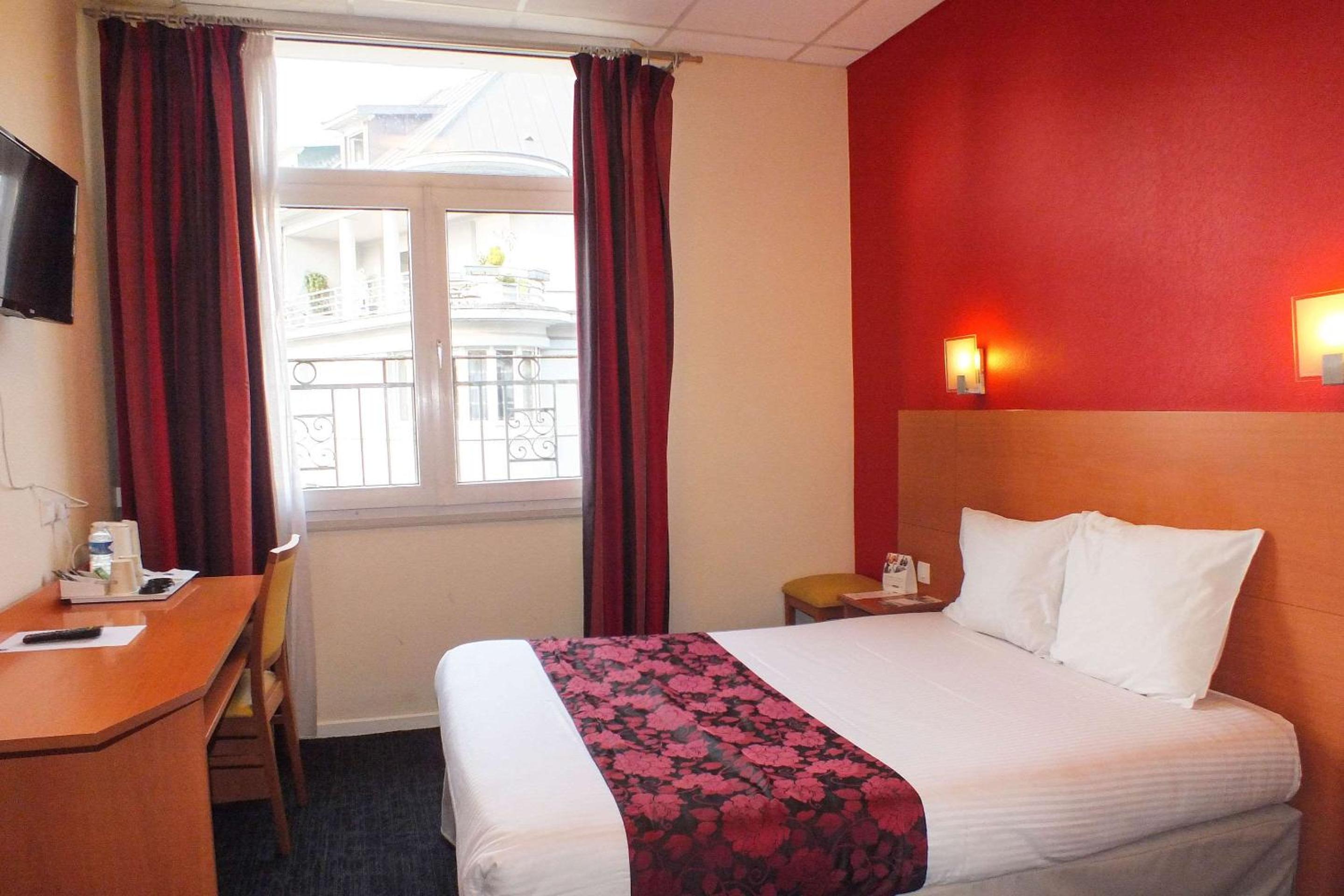 Standard Double Room - Photo 3