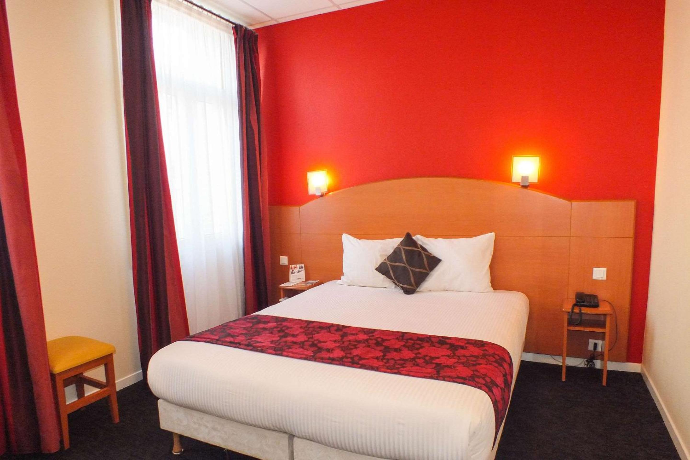 Standard Double Room - Photo 4