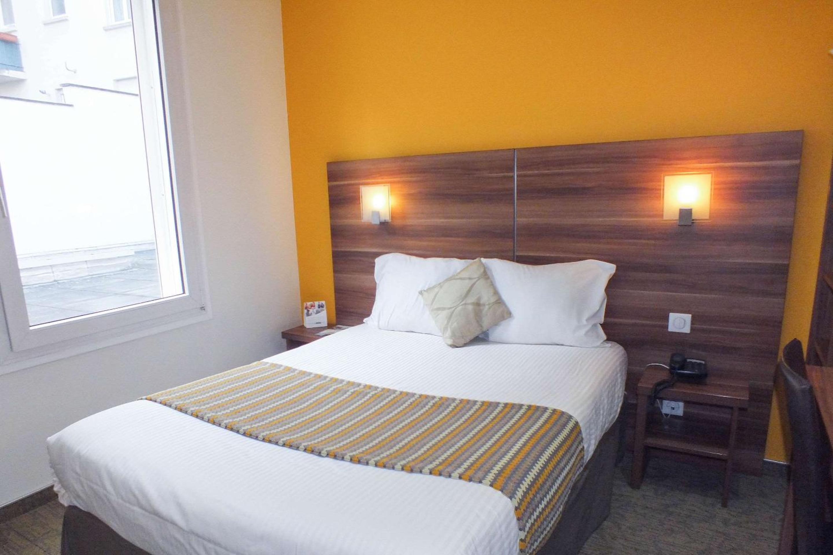 Standard Double Room - Photo 5