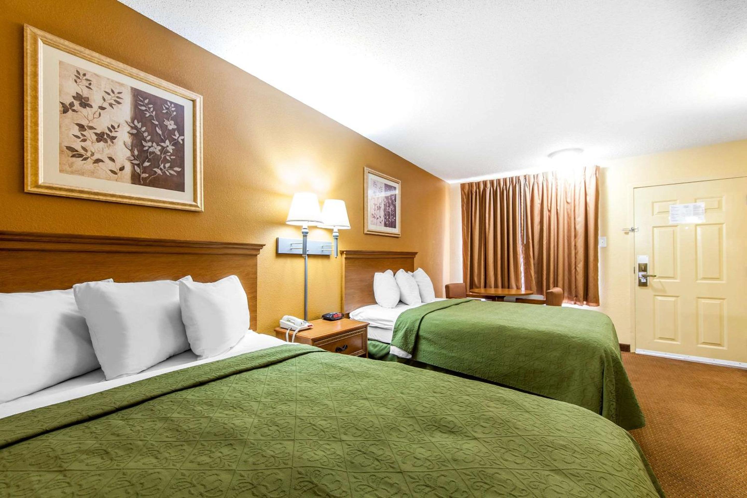 Double Room with Two Double Beds - Non-Smoking - Photo 7