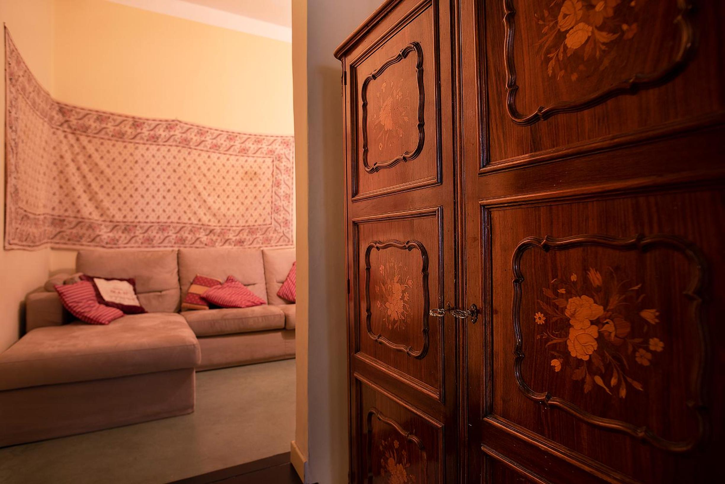 Three-Bedroom Apartment - Photo 15