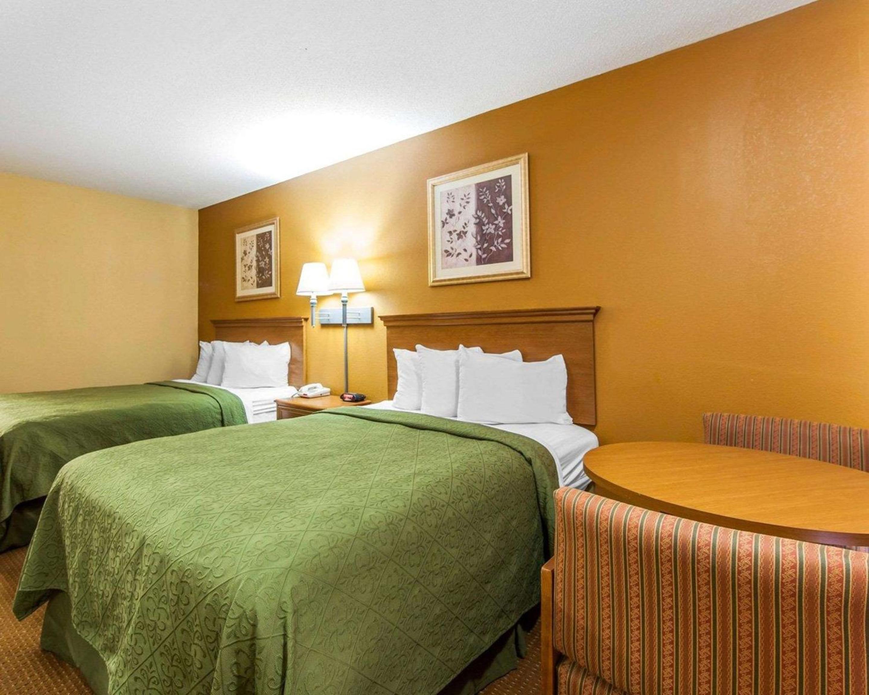 Double Room with Two Double Beds - Non-Smoking - Photo 8