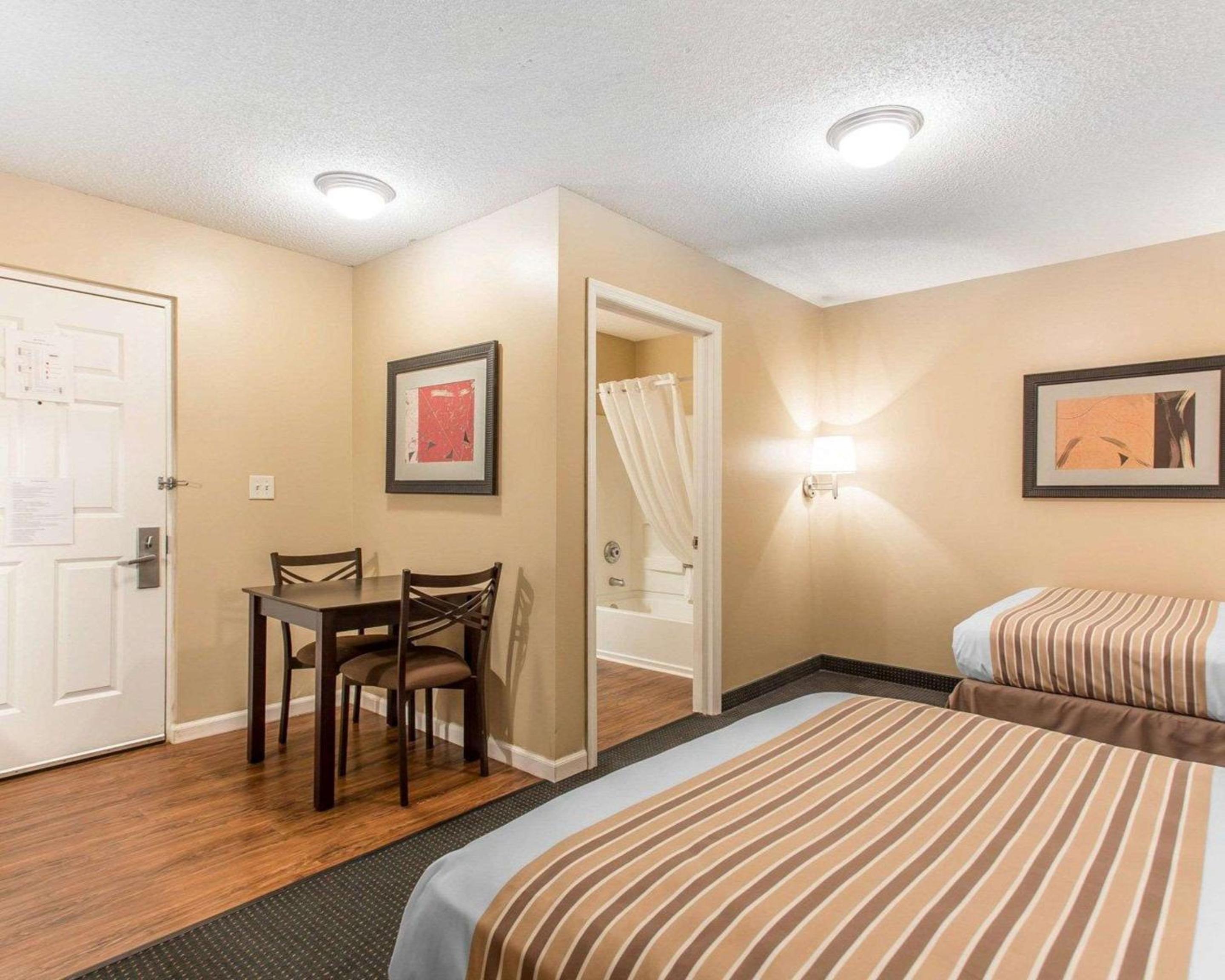 Double Room with Two Double Beds - Non-Smoking - Photo 7