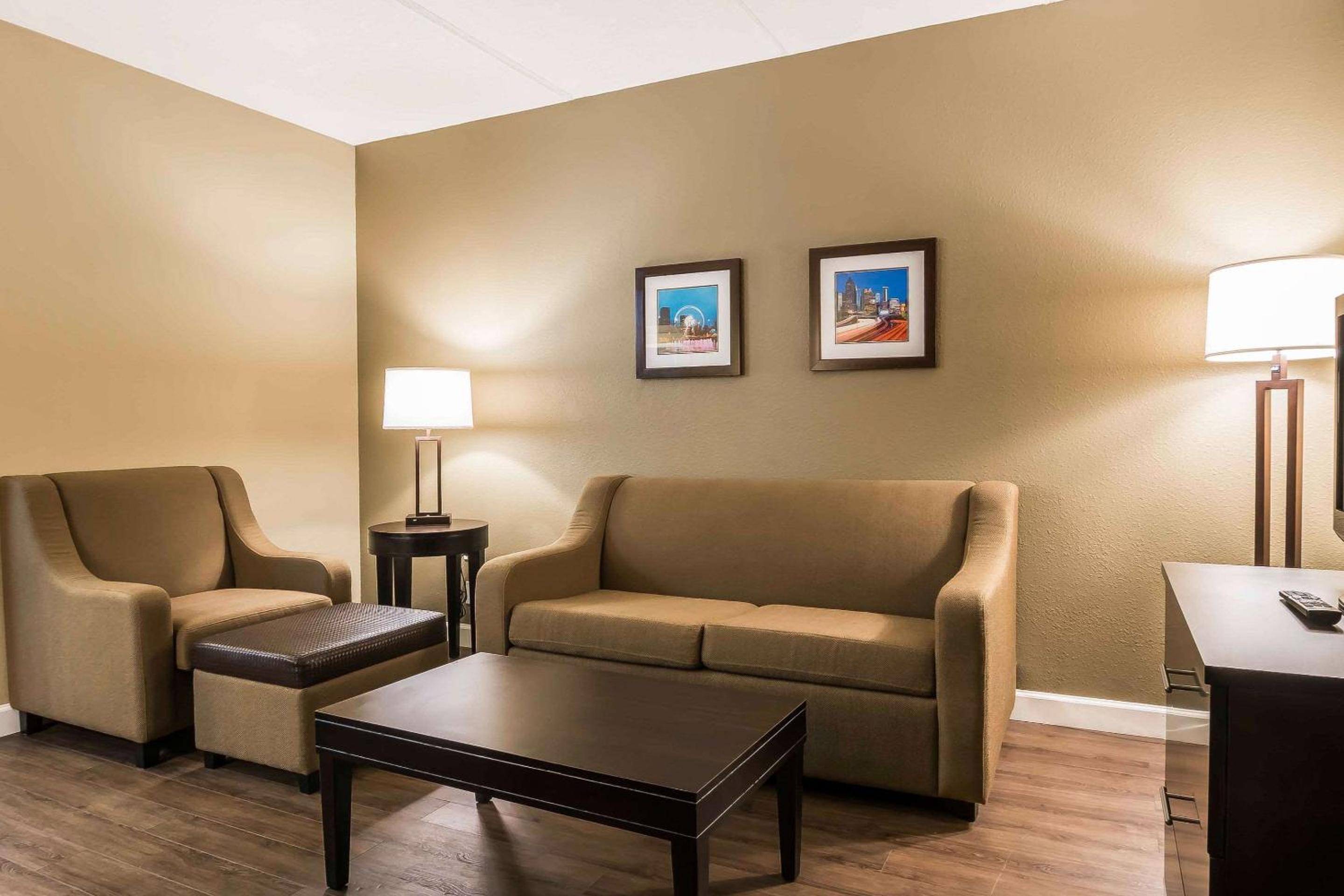 King Suite with Sofa Bed - Photo 2