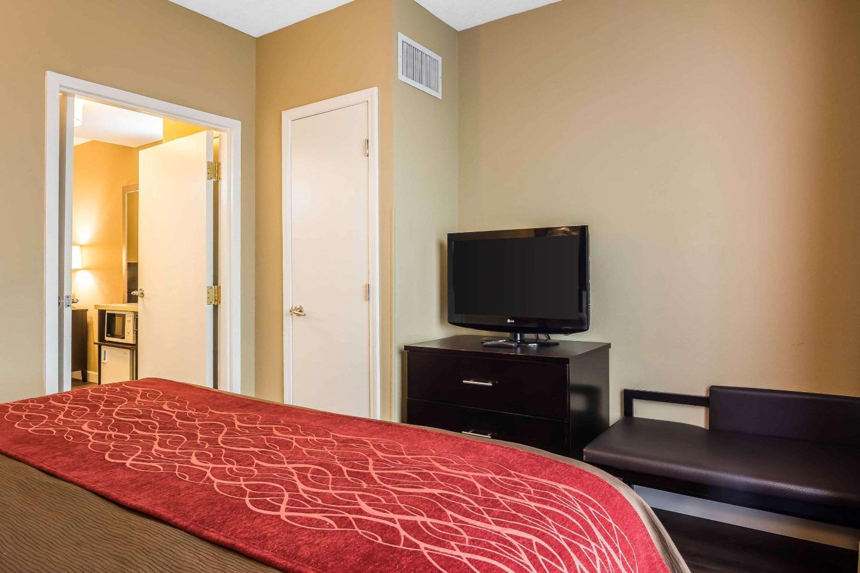 King Suite with Sofa Bed - Photo 6