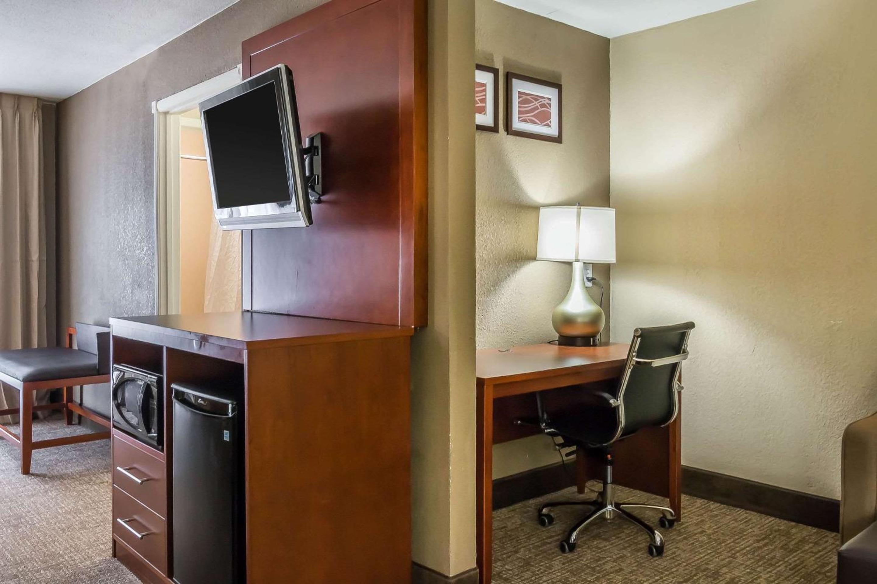 King Suite - Photo 3