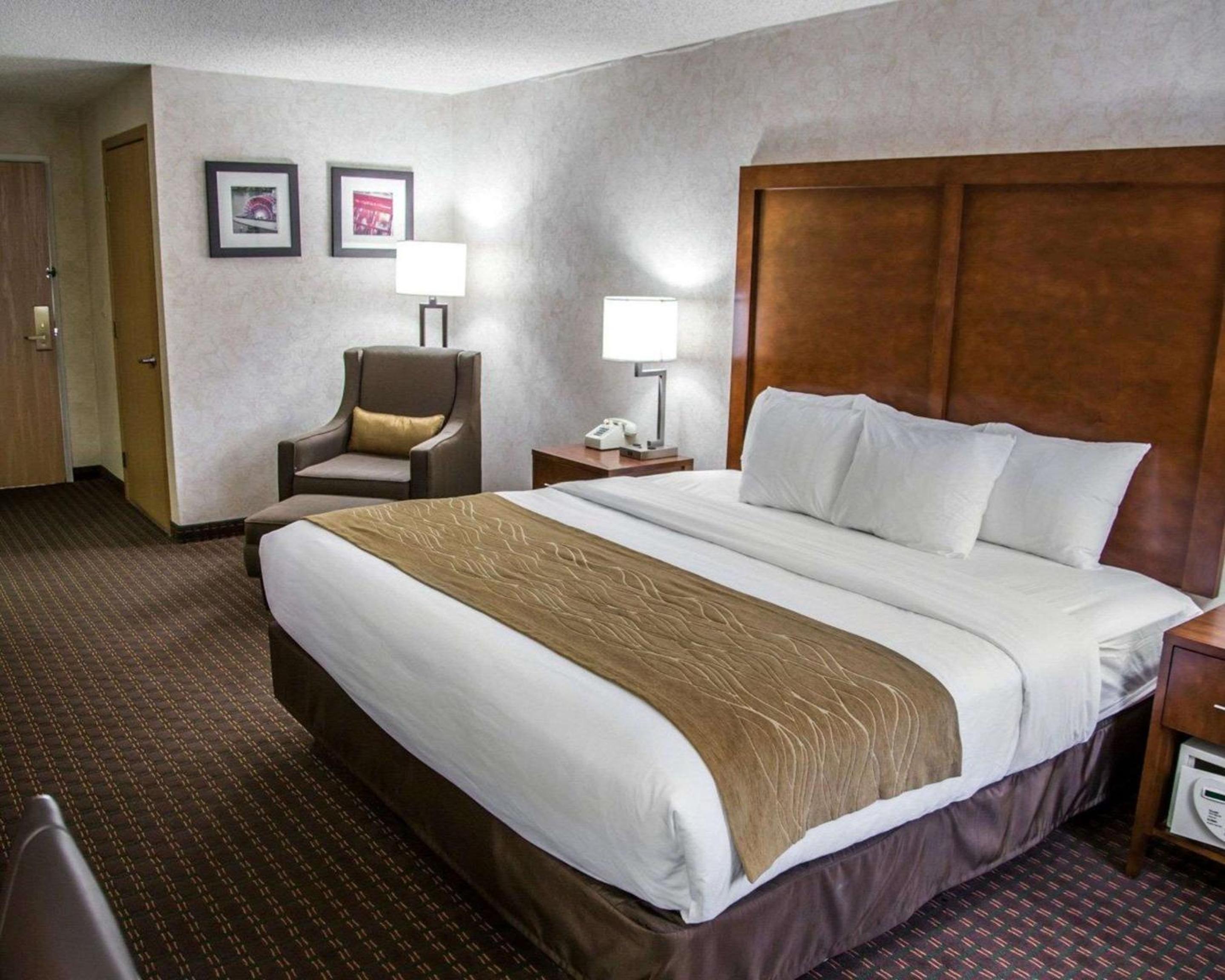 King Room - Accessible/Non-Smoking - Photo 1