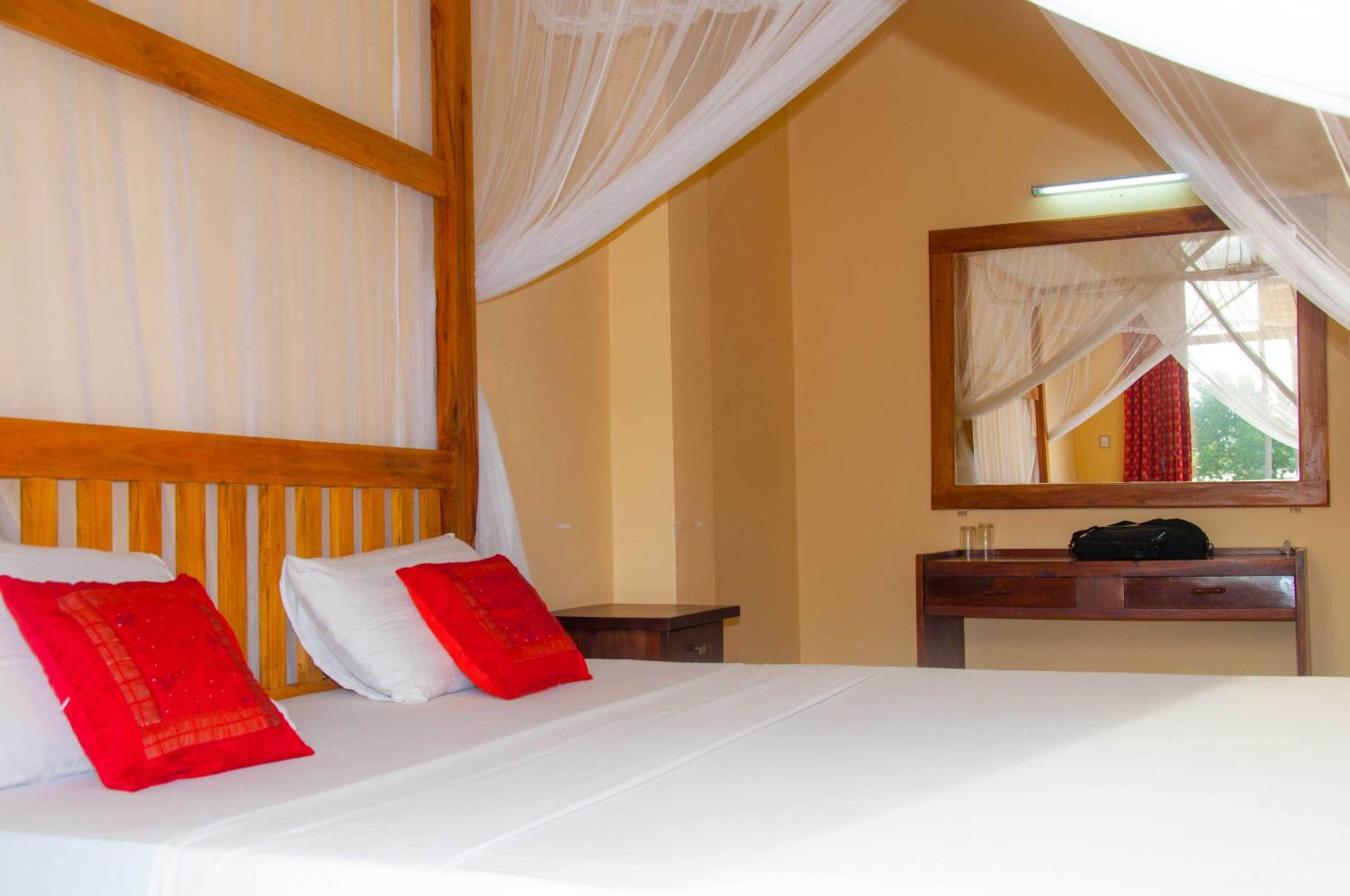Deluxe Double Room with Balcony photo 3