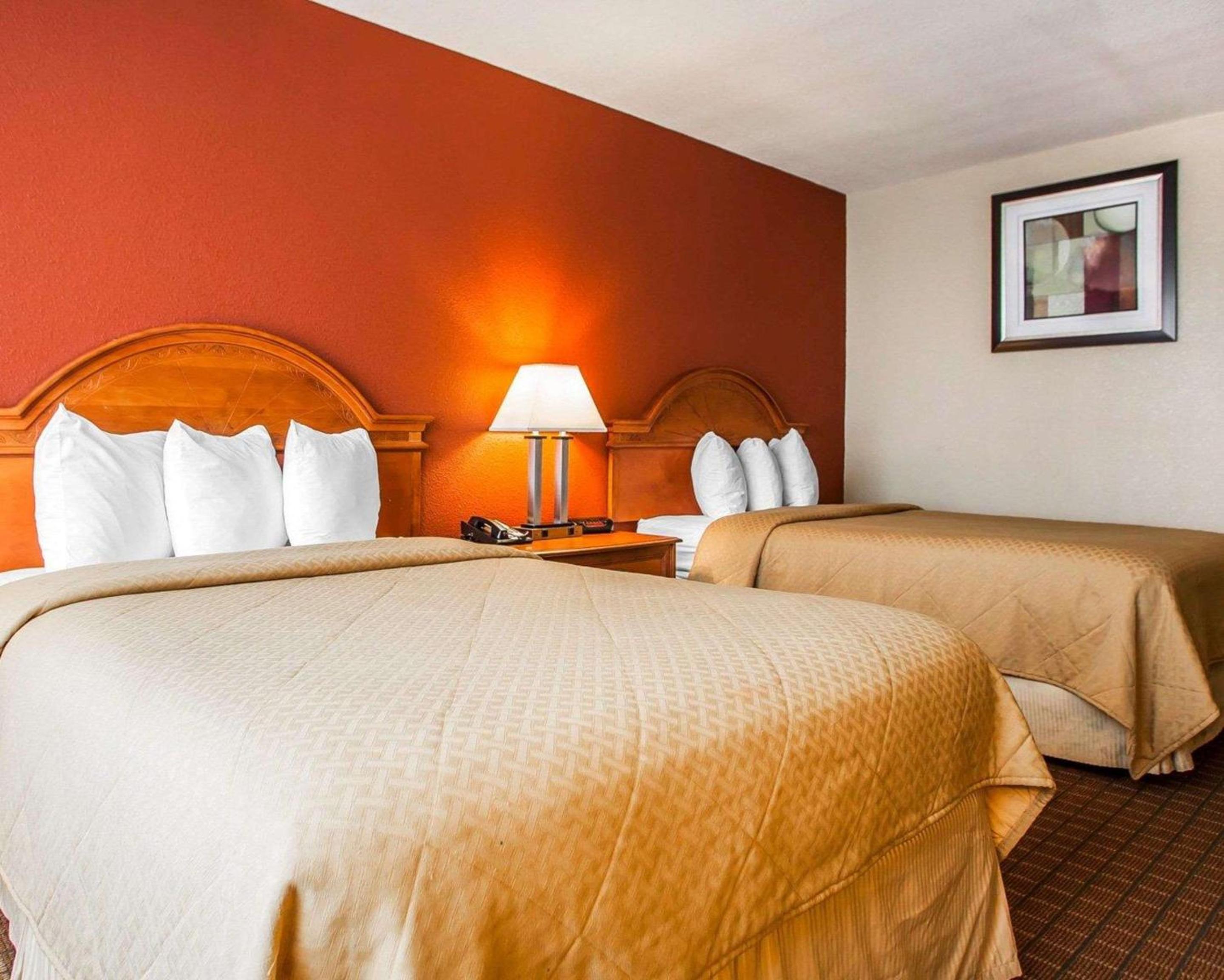 Double Room with Two Double Beds - Non-Smoking - Photo 3