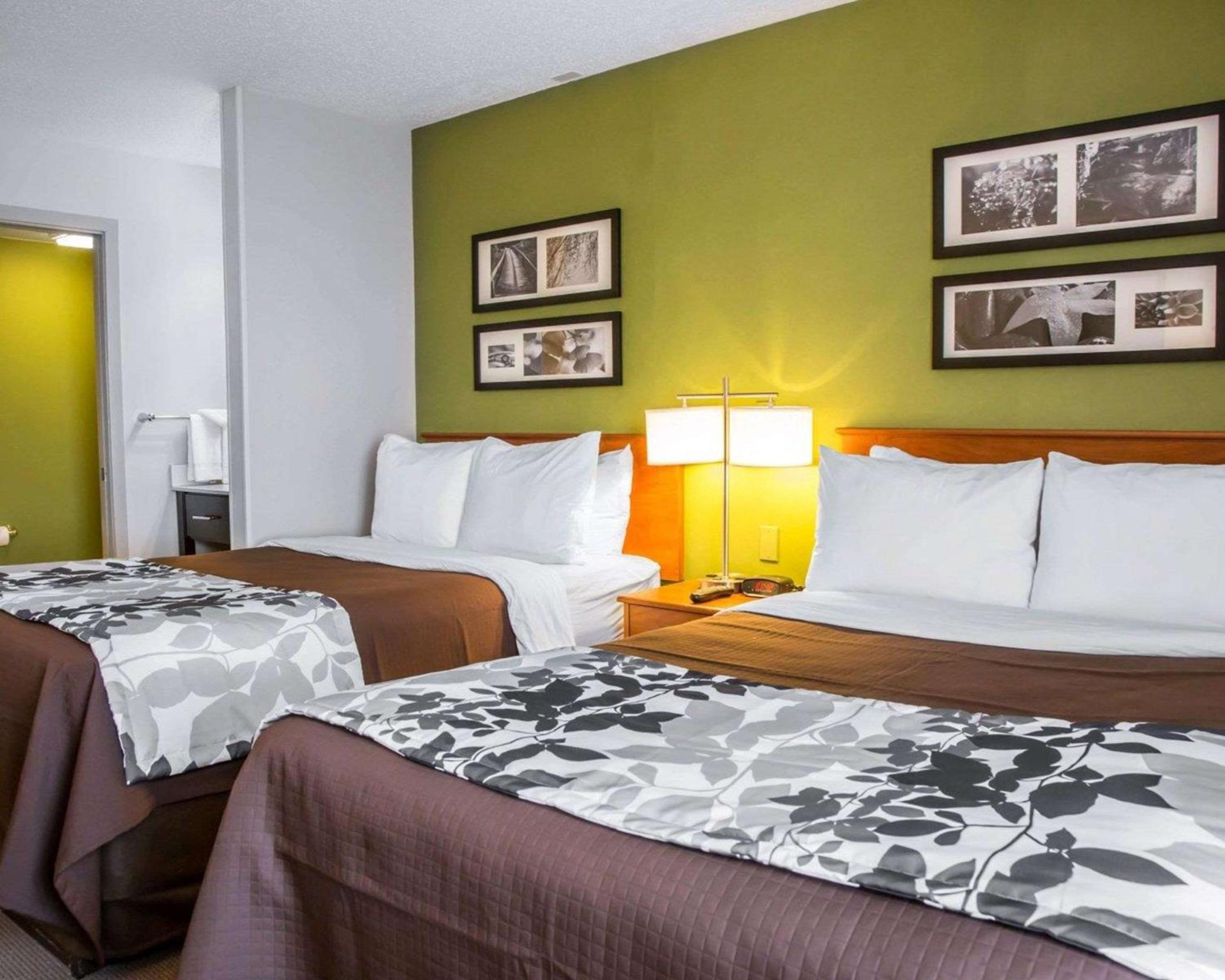 Double Room with Two Double Beds - Non-Smoking photo 2