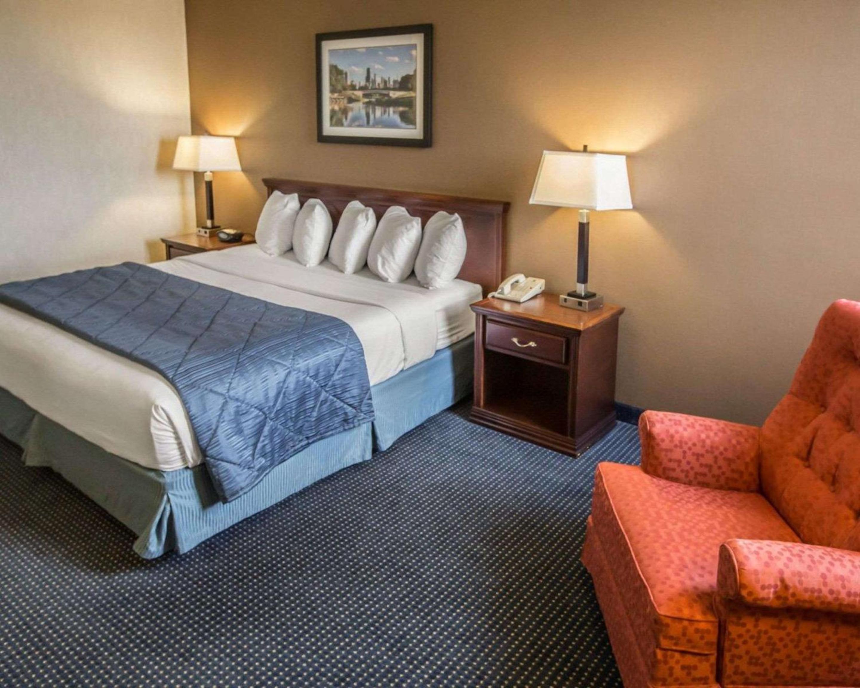 King Room - Non-Smoking - Photo 1