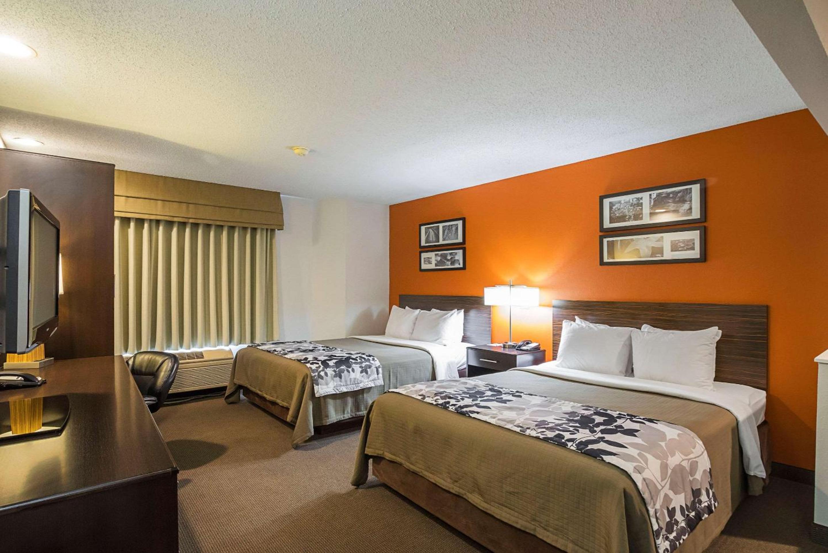 Double Room with Two Double Beds - Non-Smoking - Photo 2
