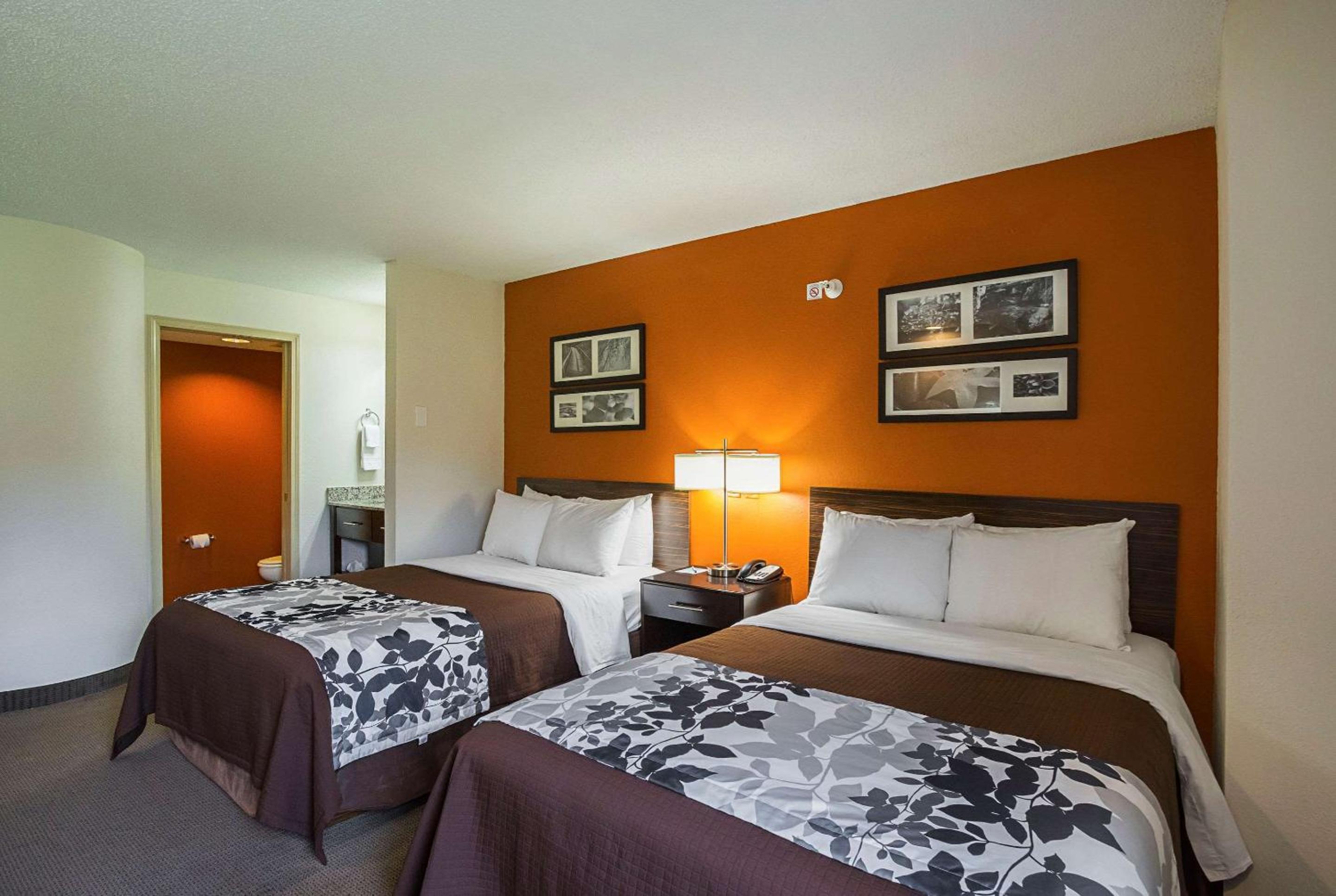 Double Room with Two Double Beds - Non-Smoking - Photo 3