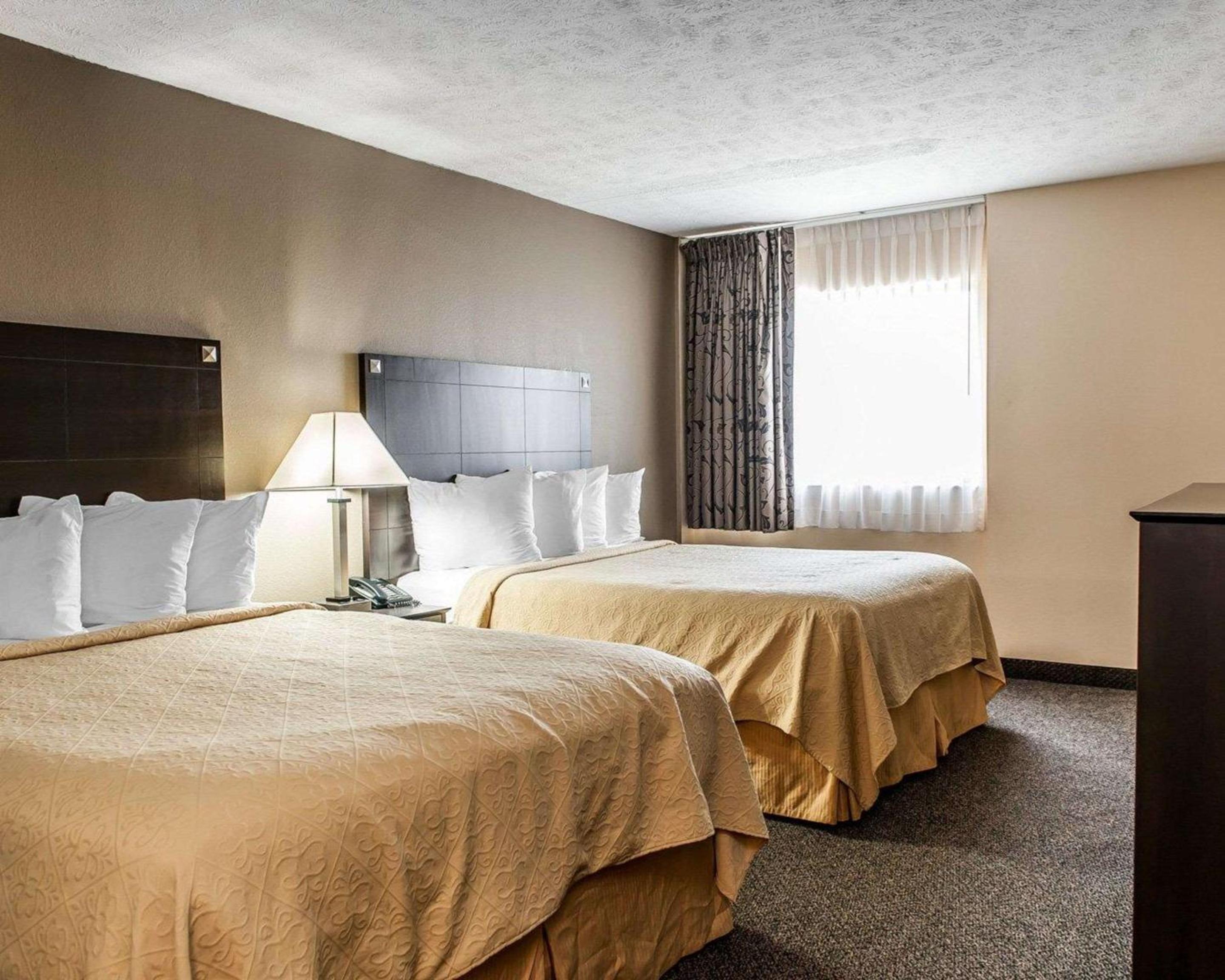 Queen Room with Two Queen Beds - Non-Smoking - Photo 1