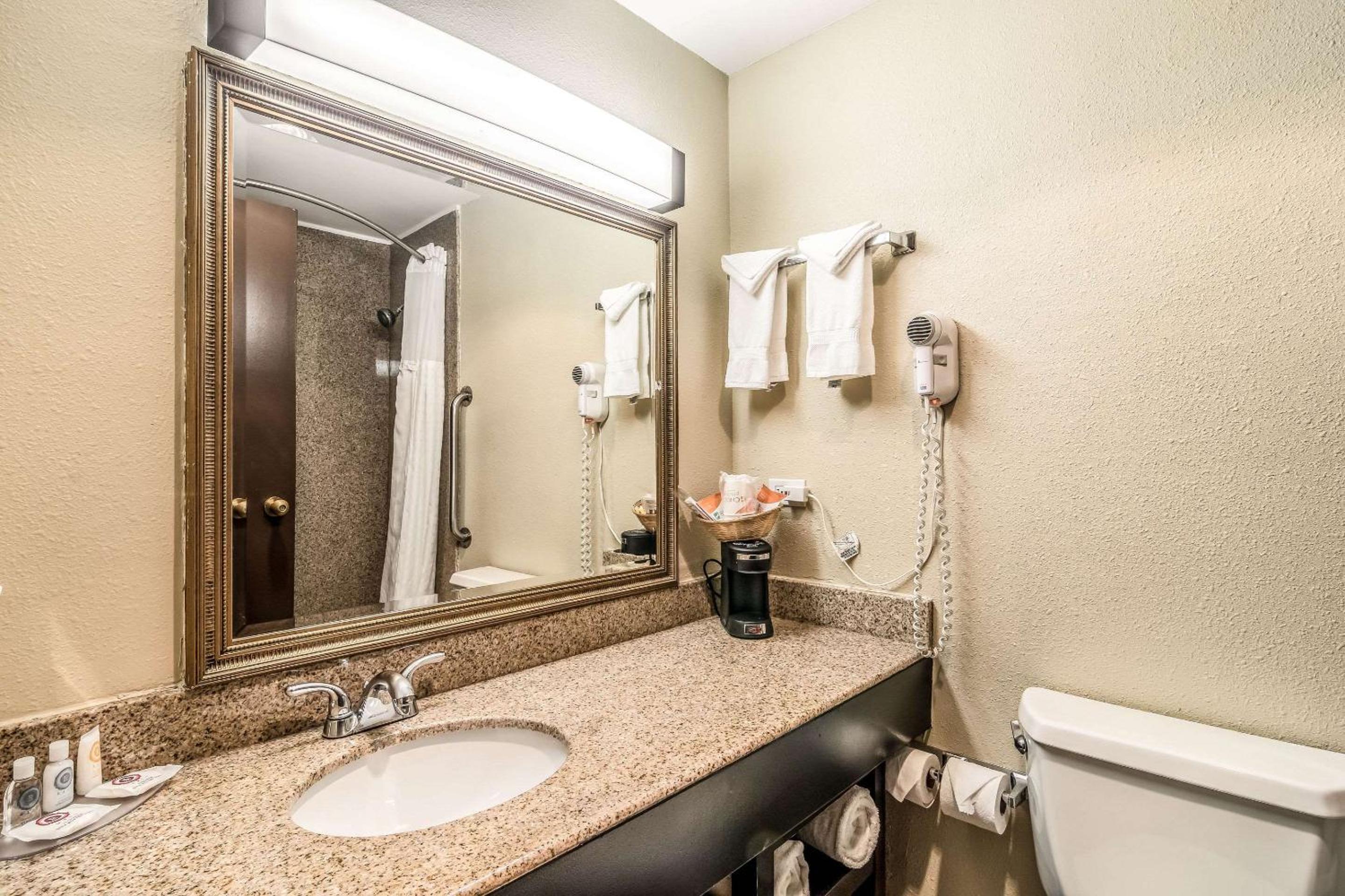 King Room - Disability Access/Non-Smoking - Photo 2