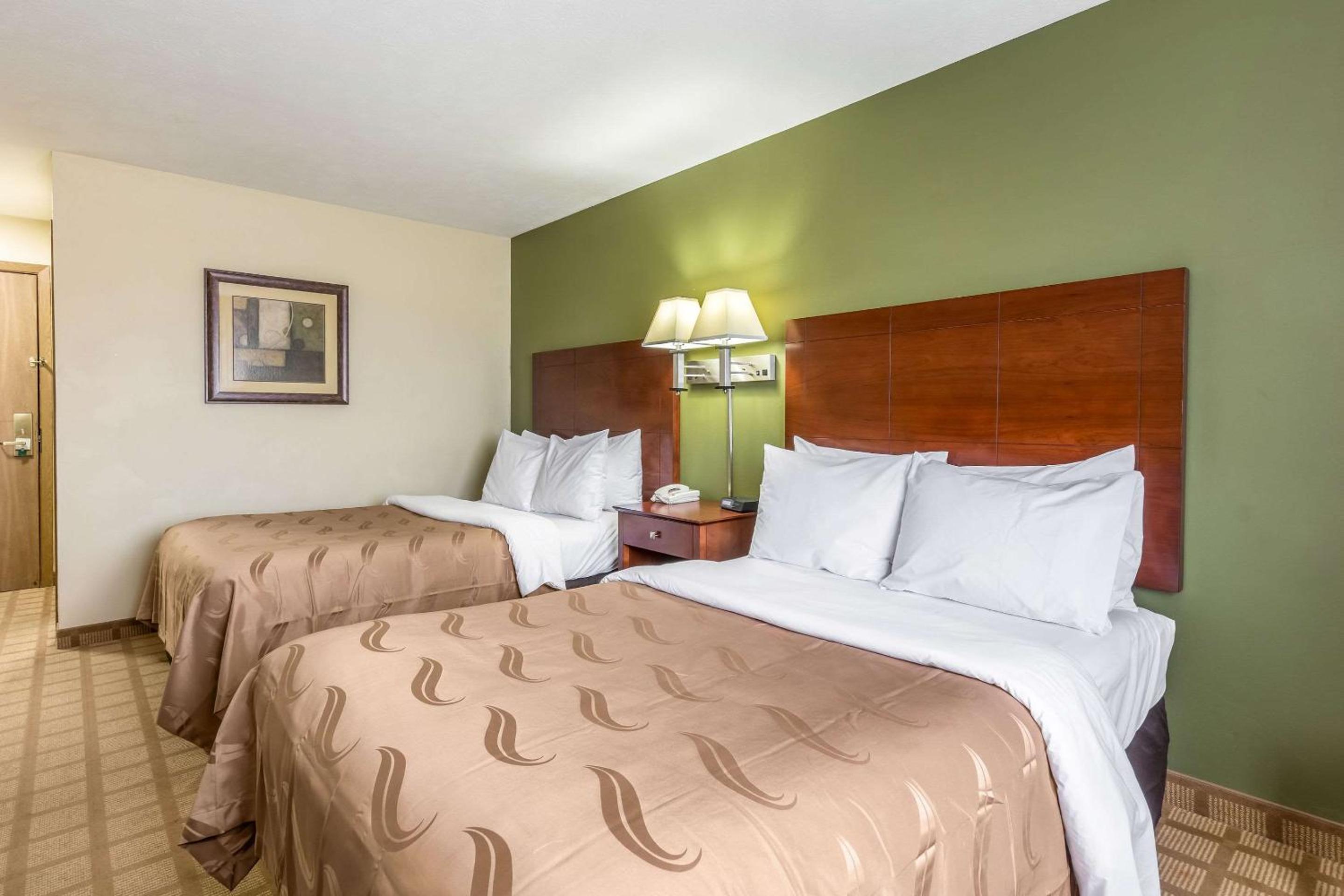 Double Room with Two Double Beds - Non-Smoking - Photo 1