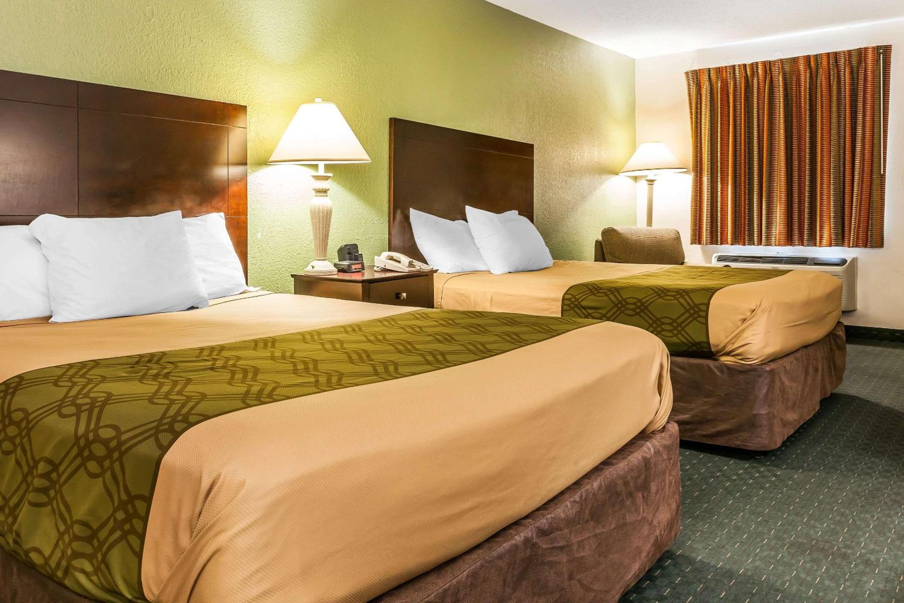 Double Room with Two Double Beds - Non-Smoking photo 1