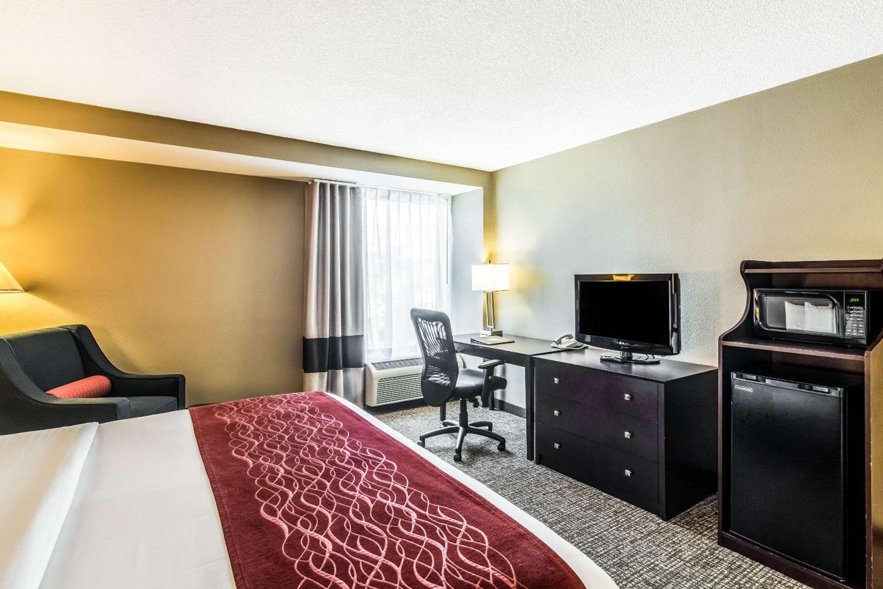 King Room - Disability Access/Non-Smoking - Photo 4