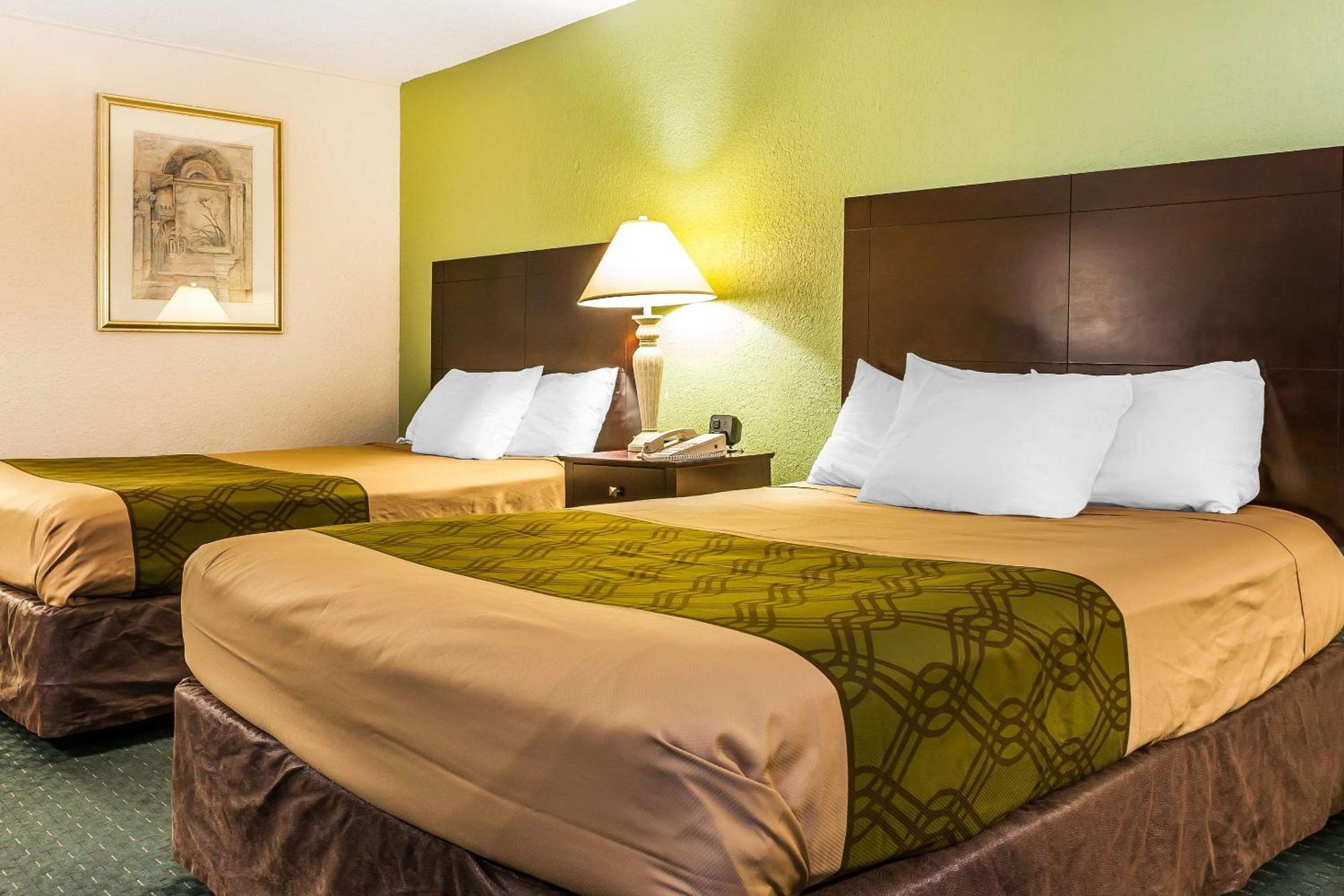 Double Room with Two Double Beds - Non-Smoking photo 3