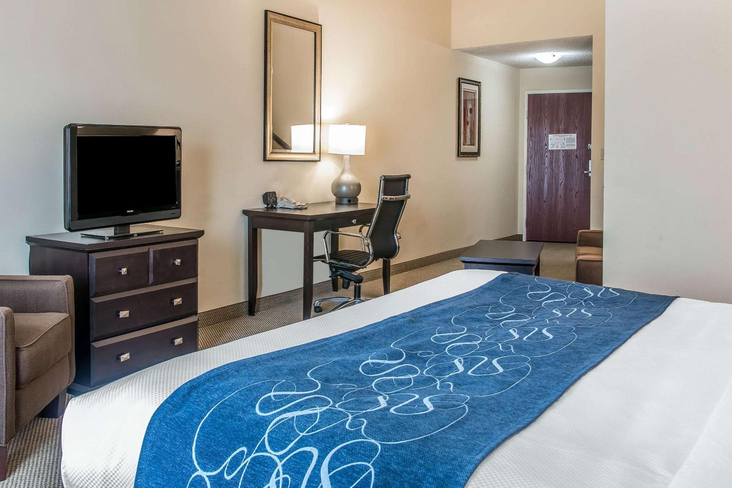 King Suite - Disability Access/Non-Smoking - Photo 7