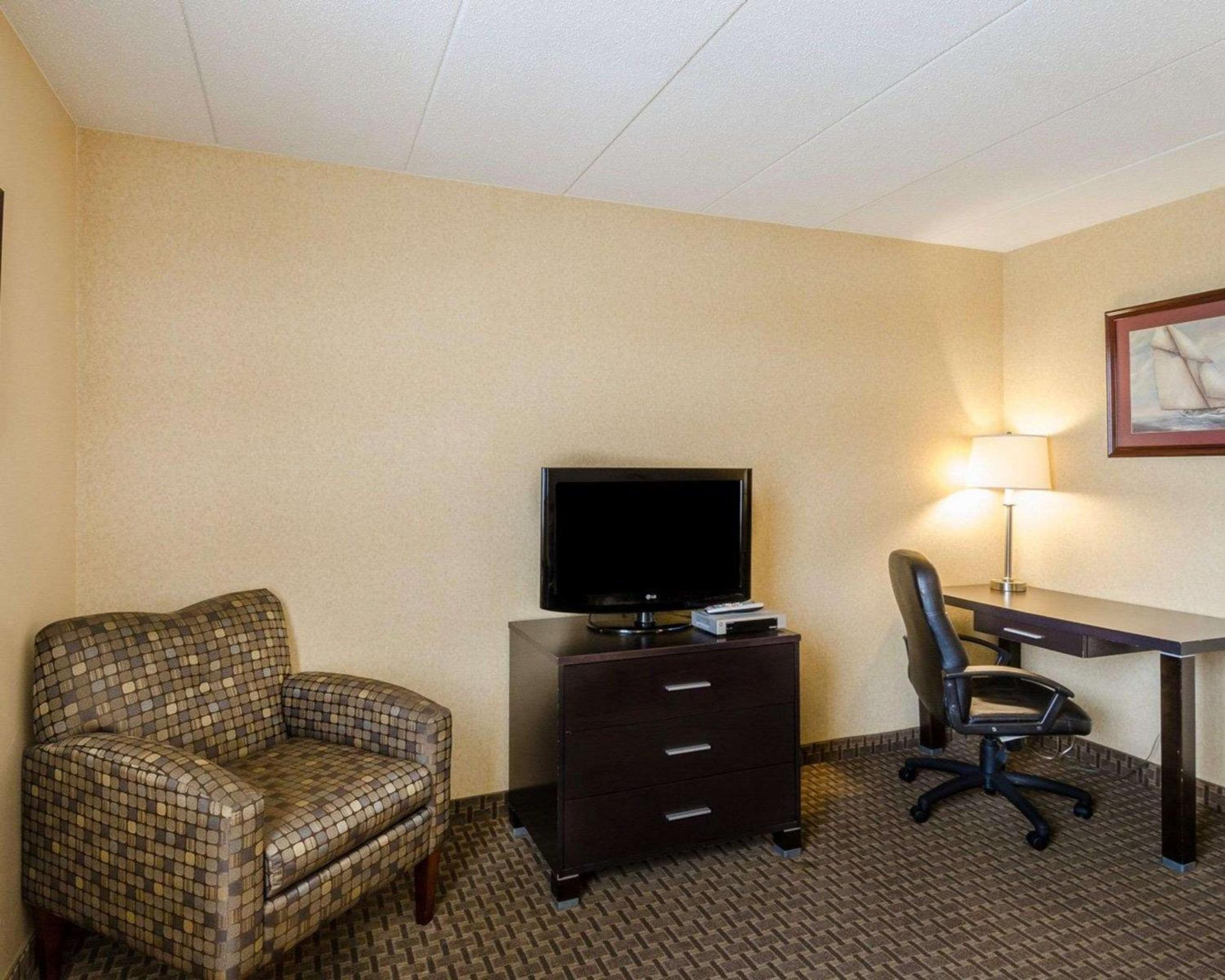 One-Bedroom King Suite - Photo 1