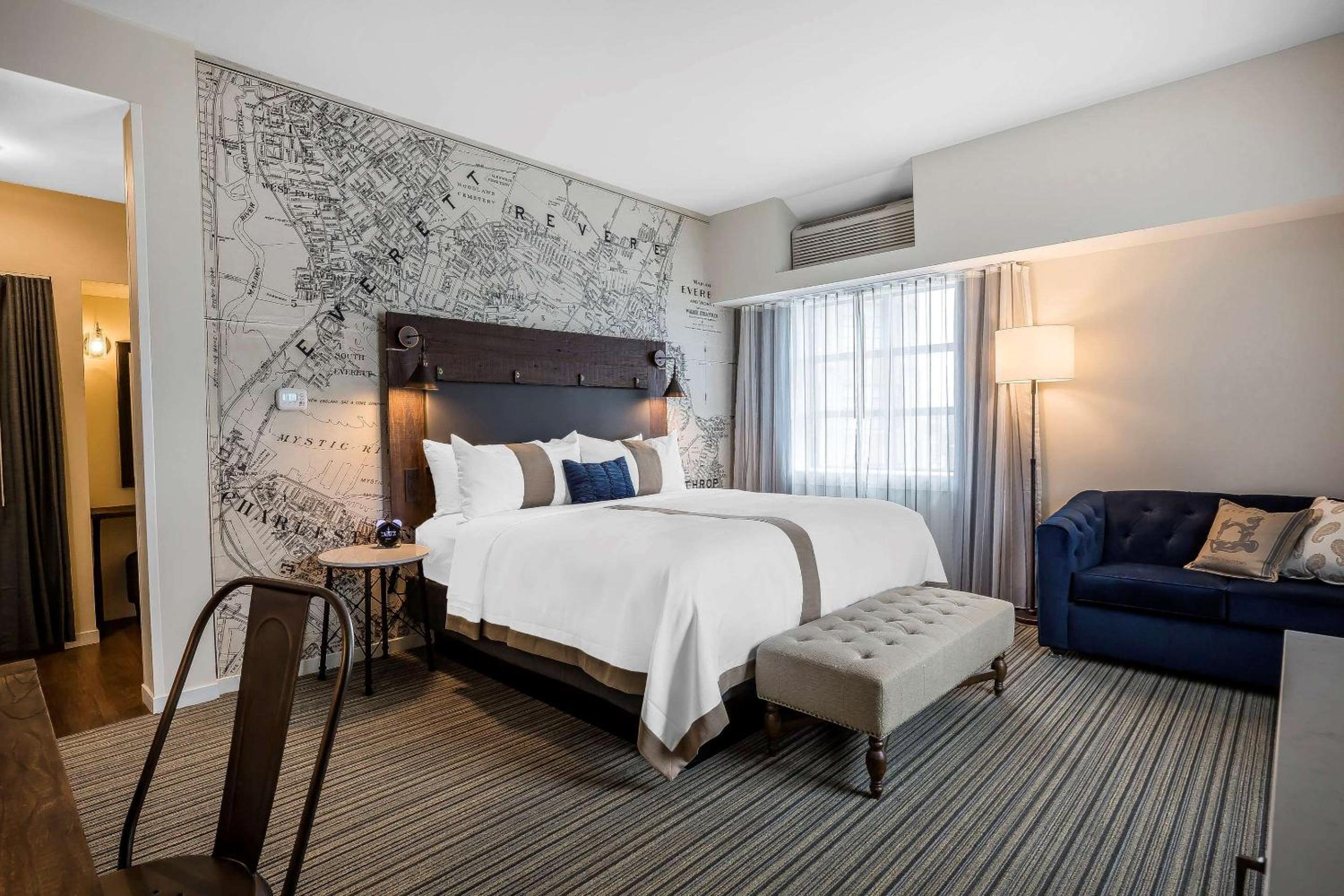 Deluxe King Room