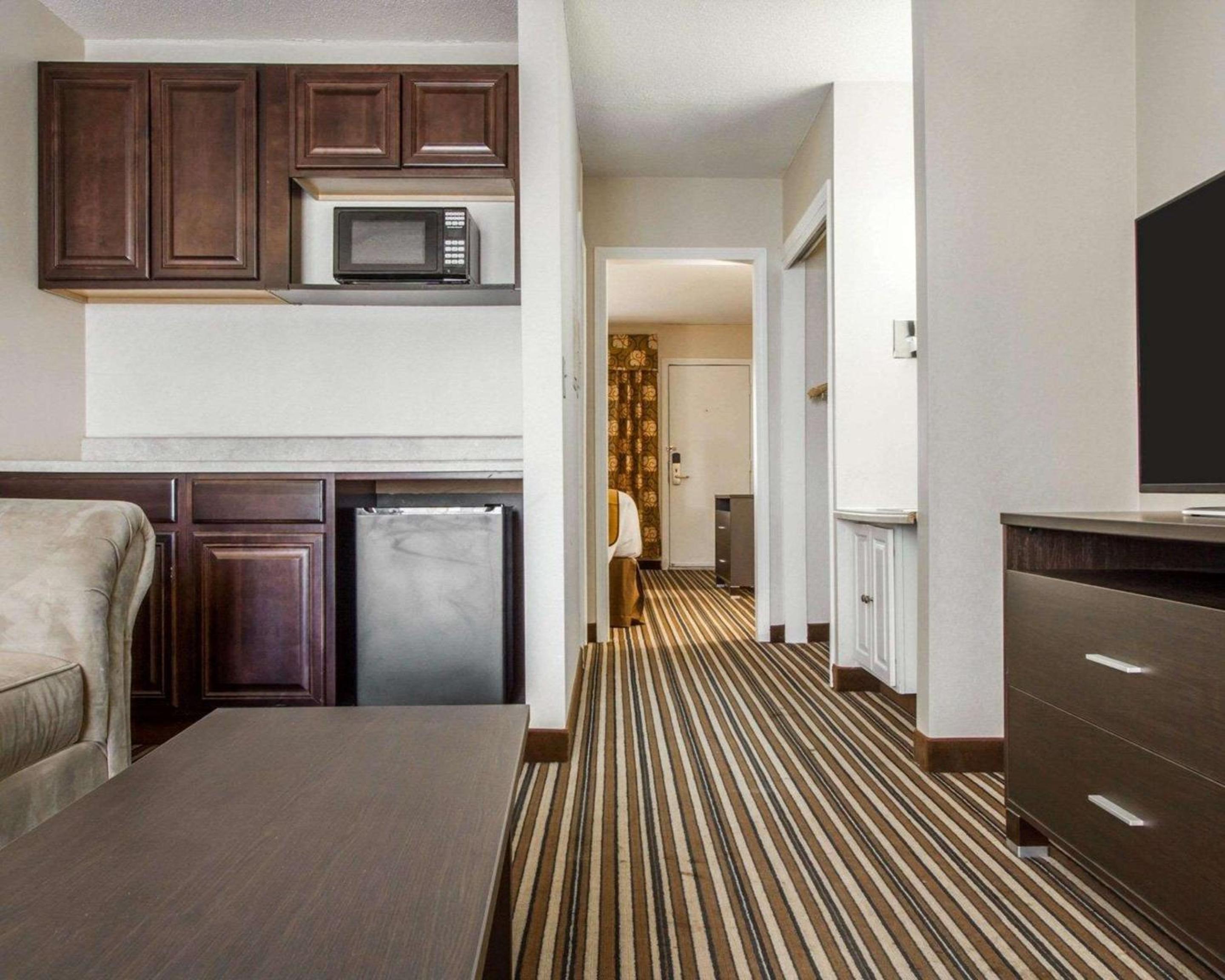 Efficiency Suite with Two Queen Beds - Non Smoking - Photo 1