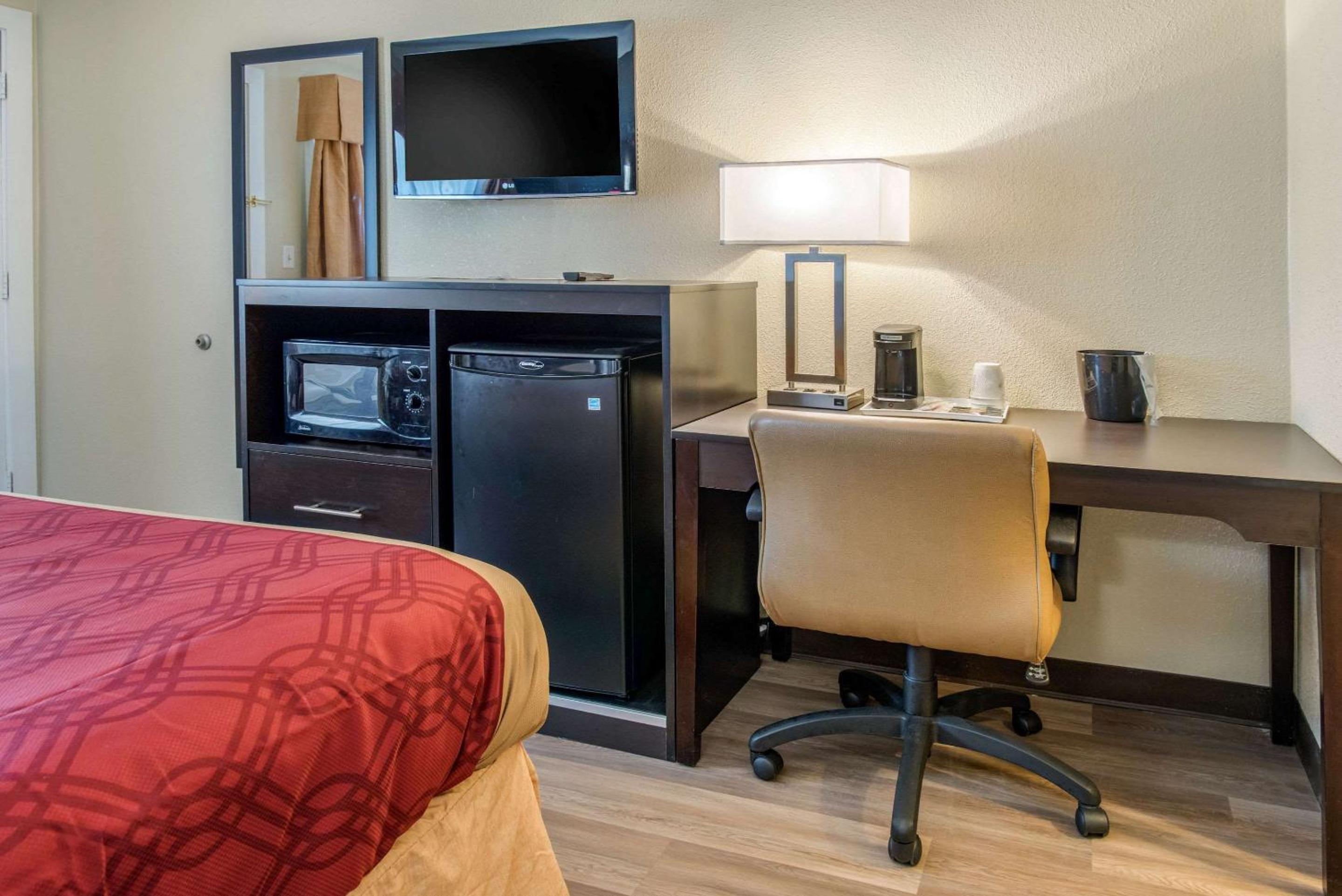 Double Room with Two Double Beds - Photo 1