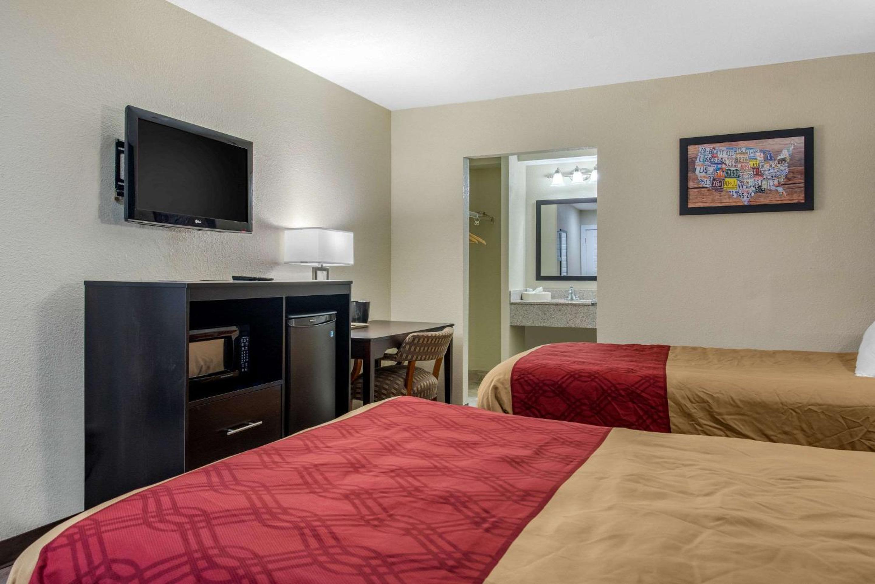 Double Room with Two Double Beds - Photo 5