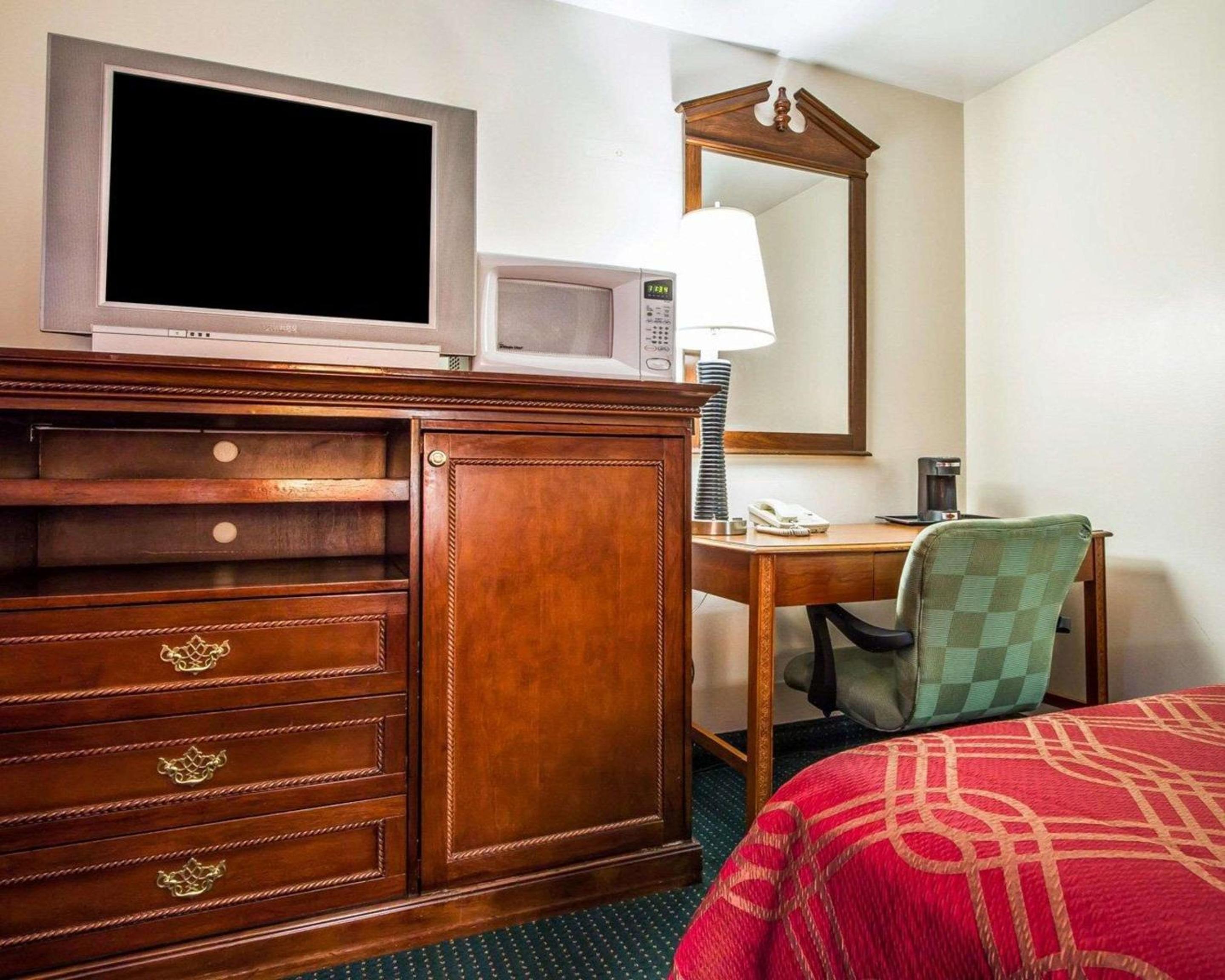 Double Room with Two Double Beds - Photo 1