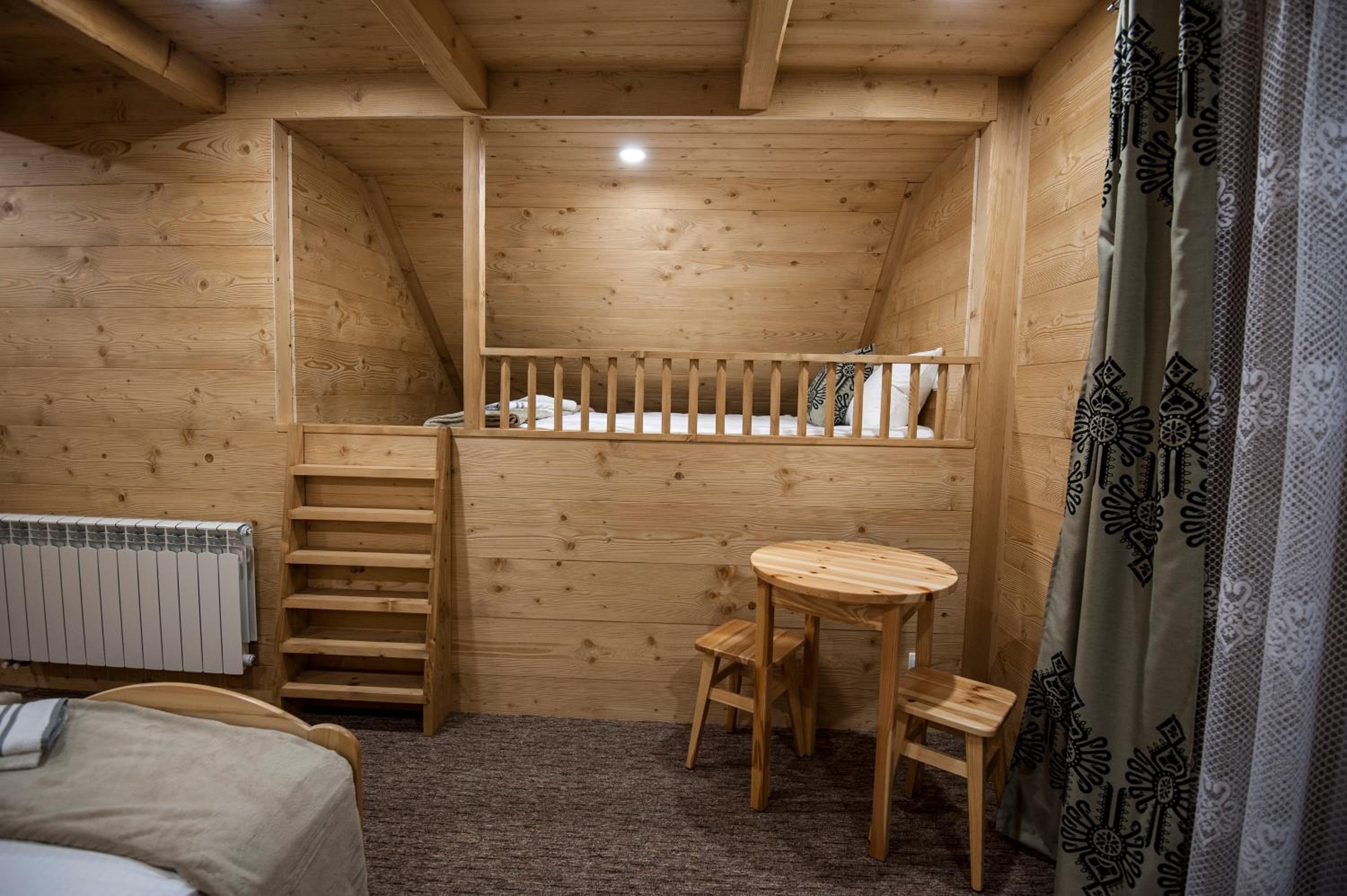 Quadruple Room with Bathroom - Photo 1