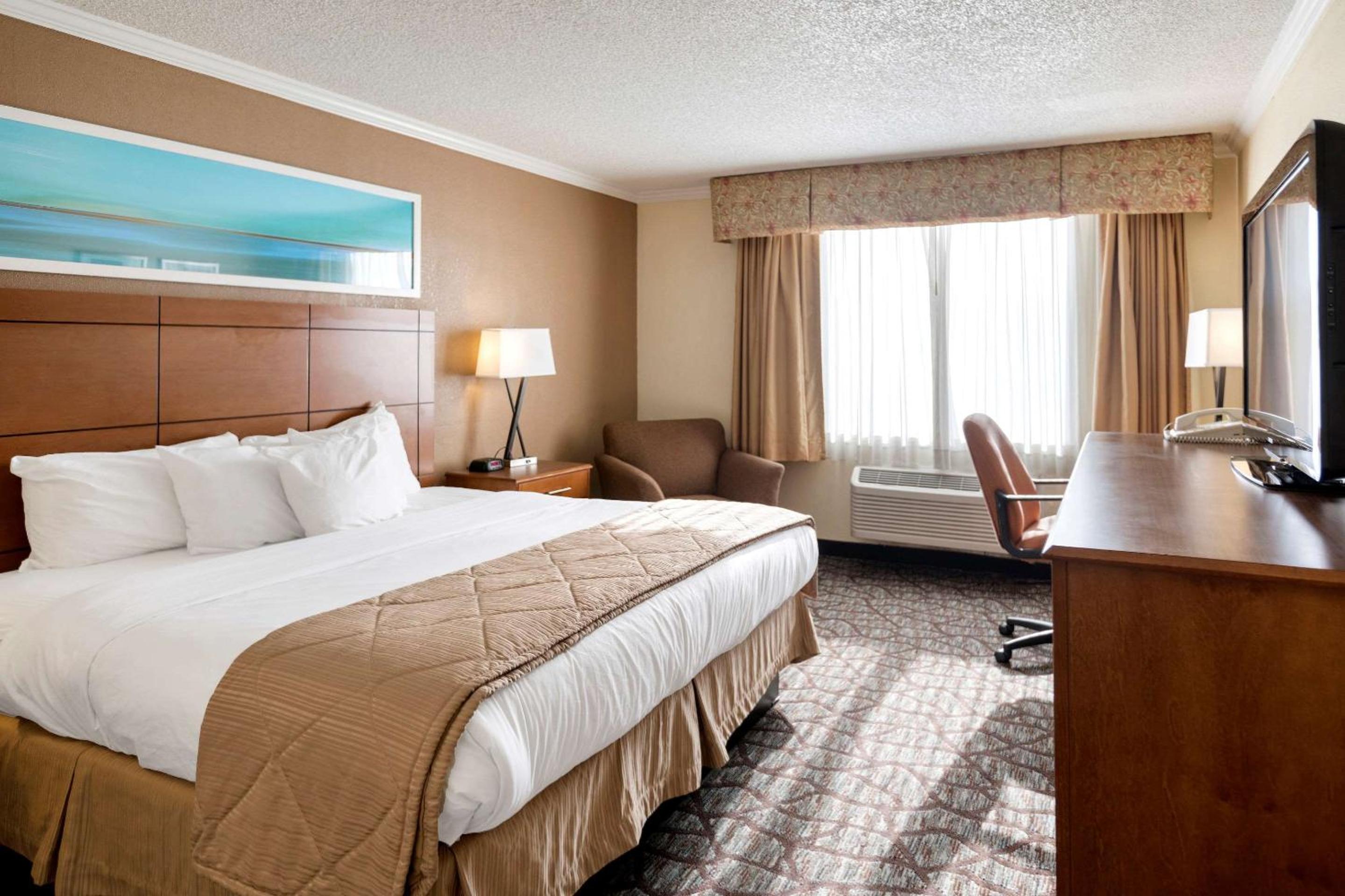 Standard Queen Room - Photo 2