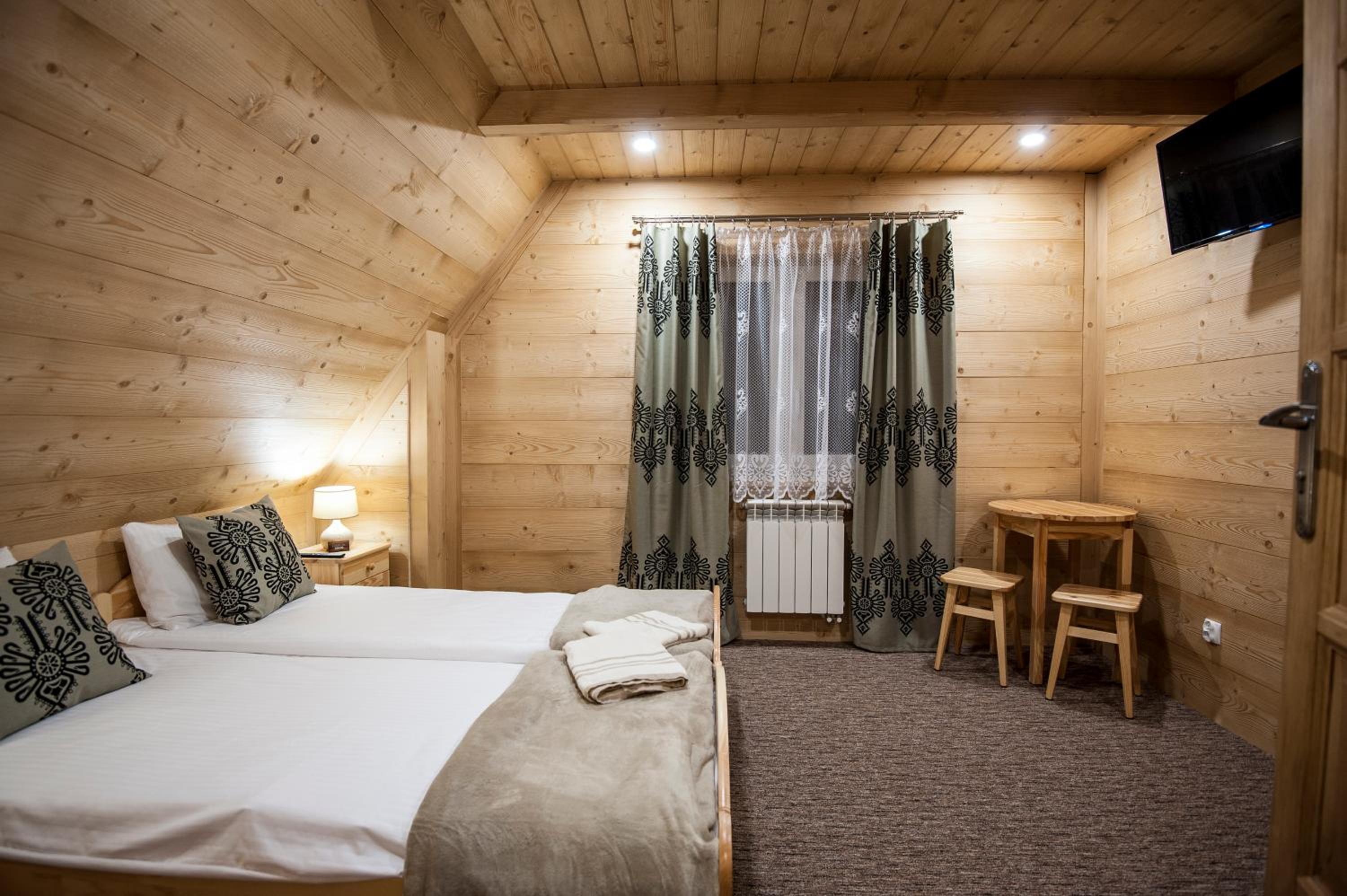 Double Room - Photo 7