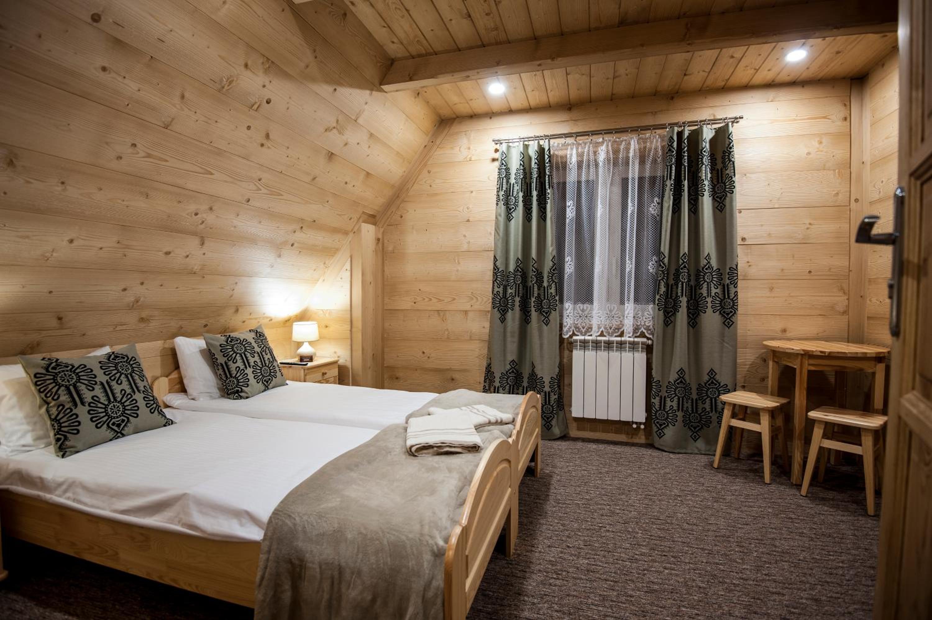 Double Room - Photo 6