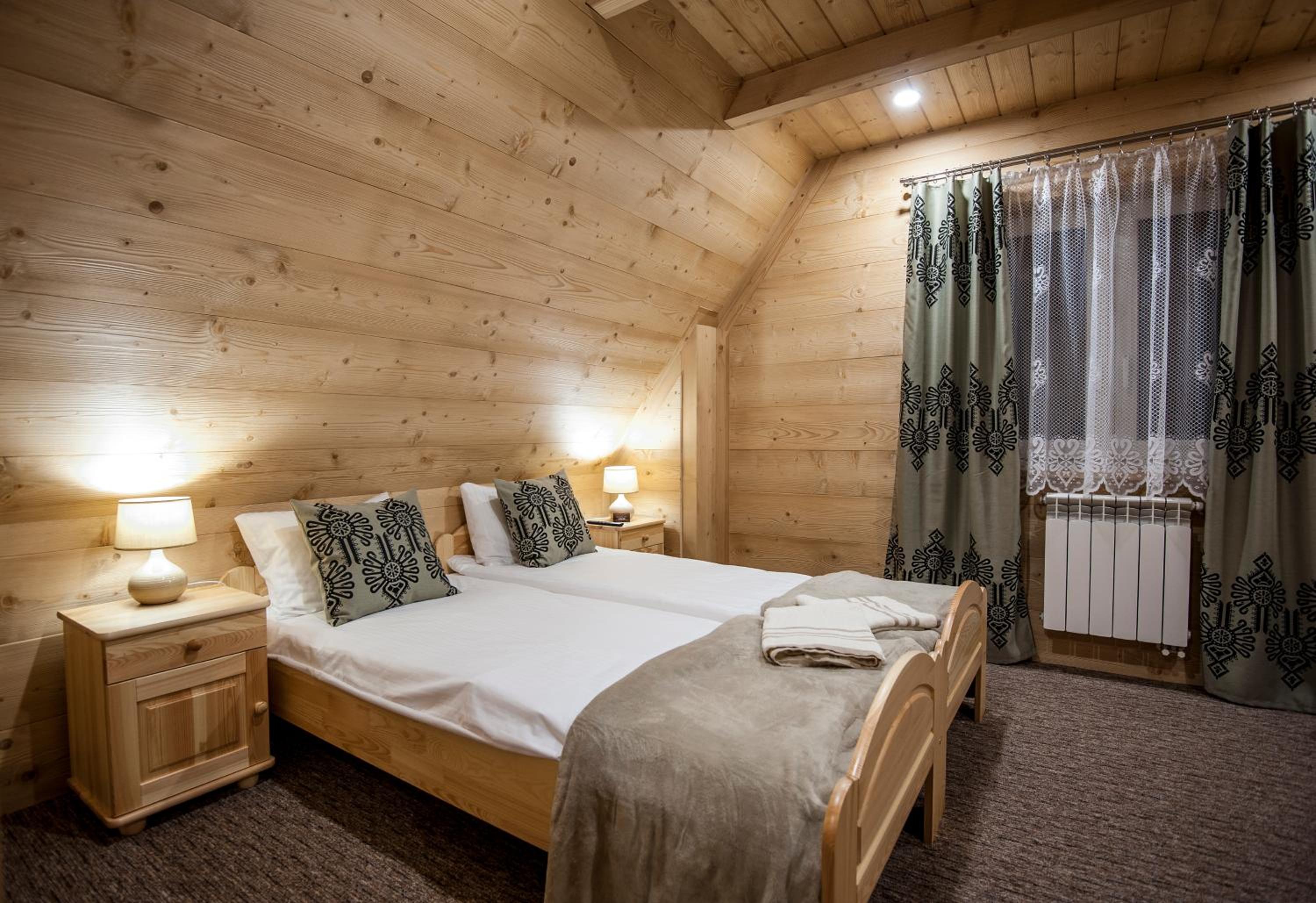 Double Room - Photo 5