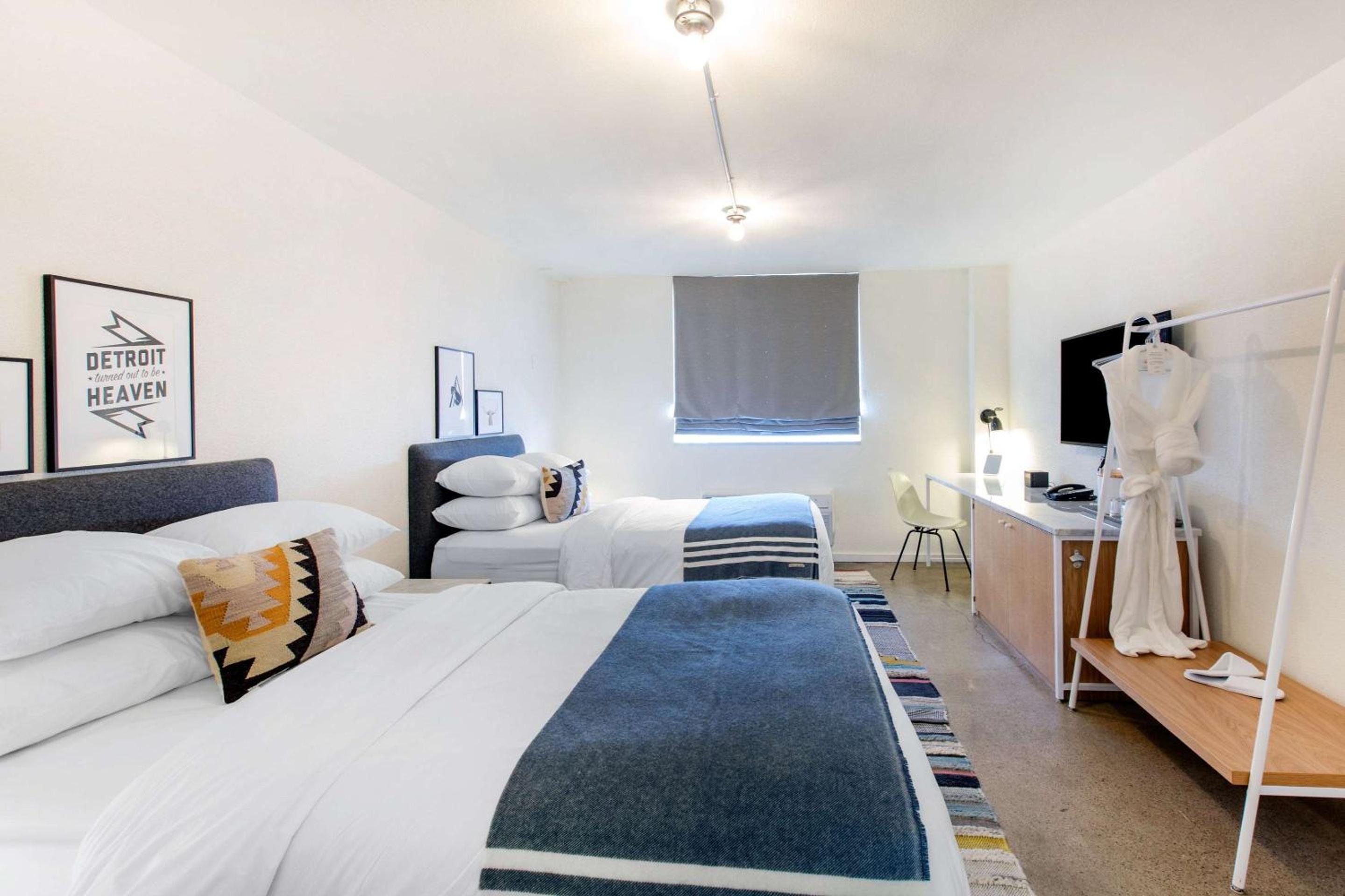 Double Room with Two Double Beds - Non-Smoking - Photo 1