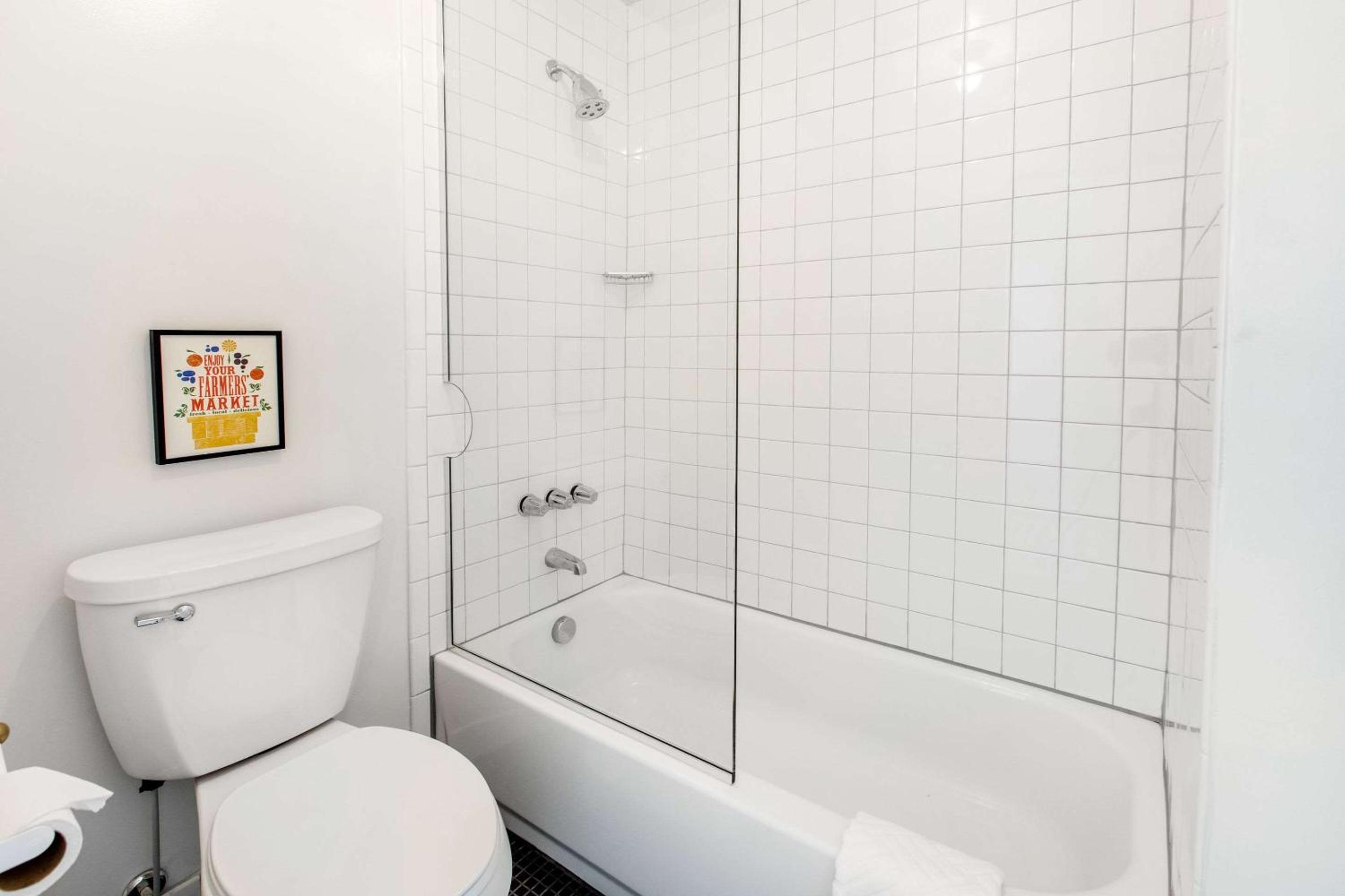 Double Room with Two Double Beds - Non-Smoking - Photo 4