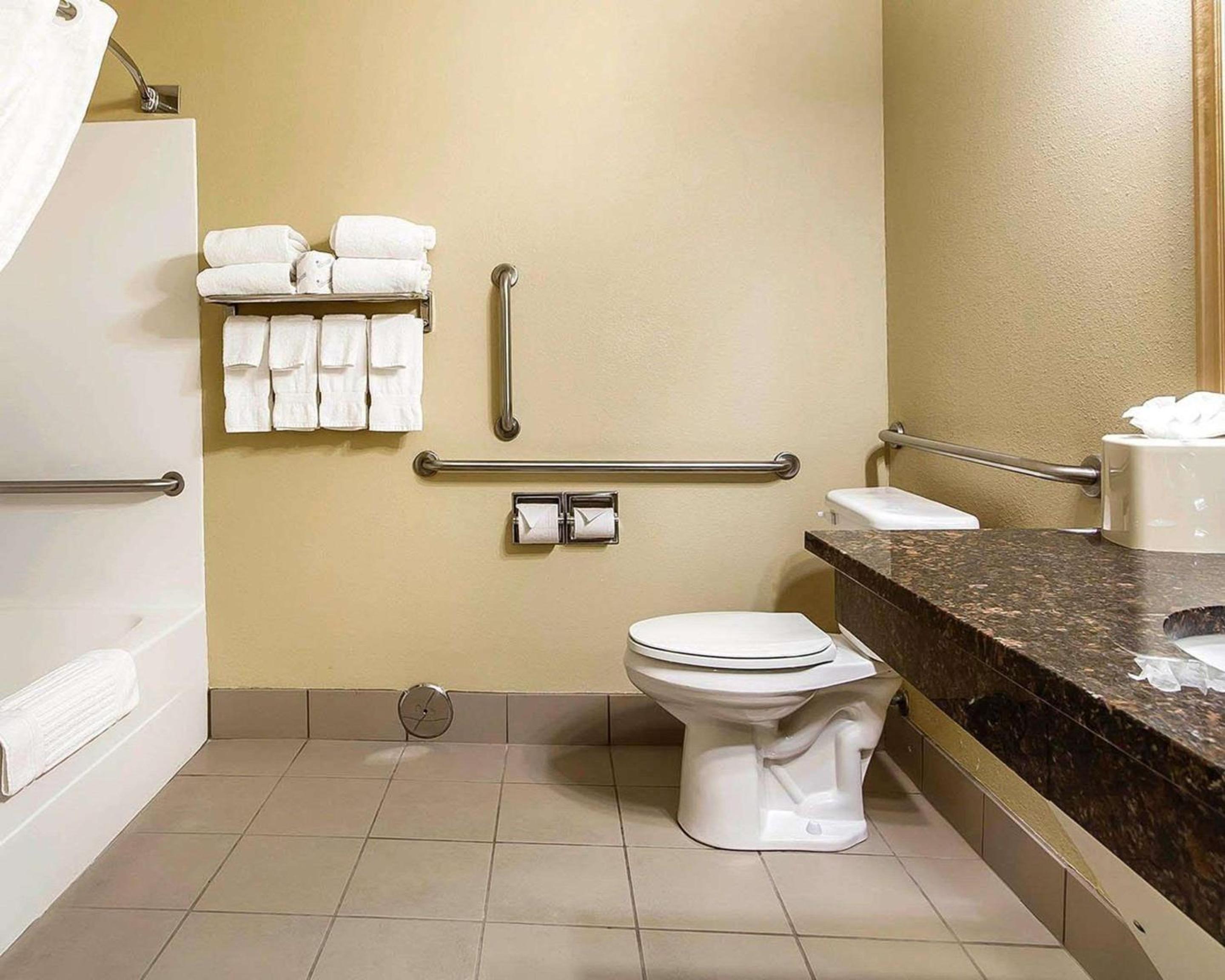 King Room - Accessible/Non-Smoking - Photo 2