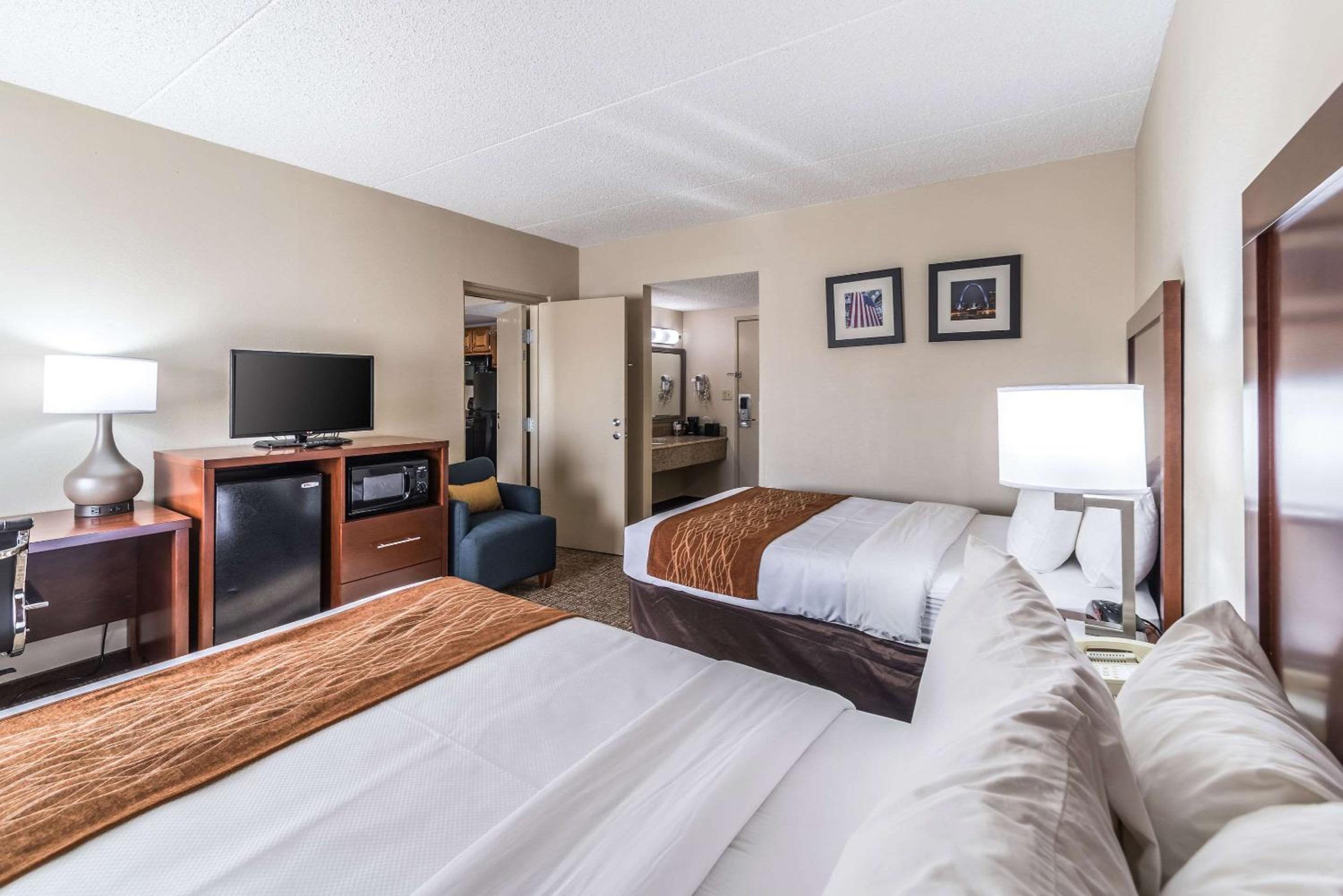 One-Bedroom Suite with Two Double Beds - Non-Smoking - Photo 4