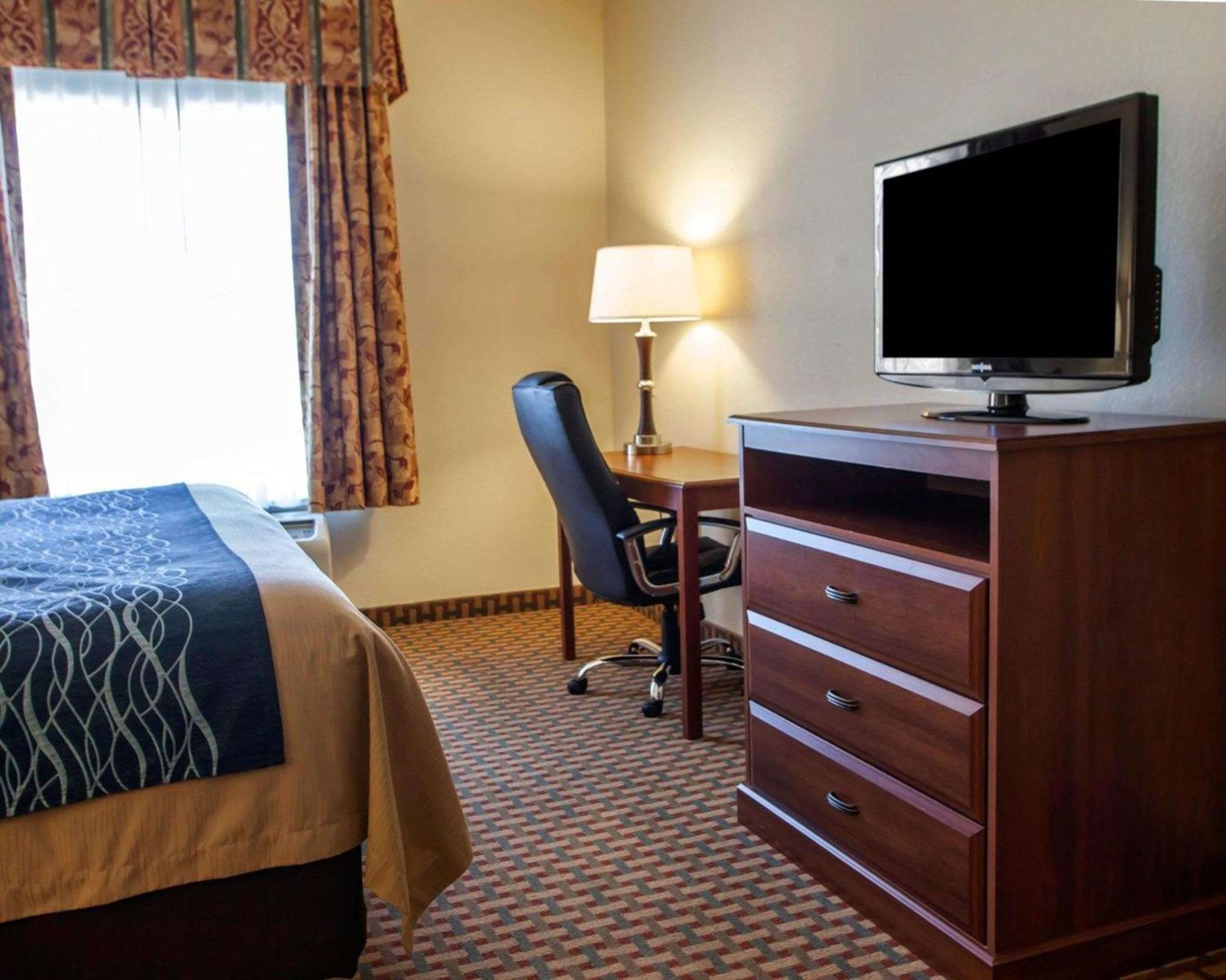 King Room - Non-Smoking - Photo 1
