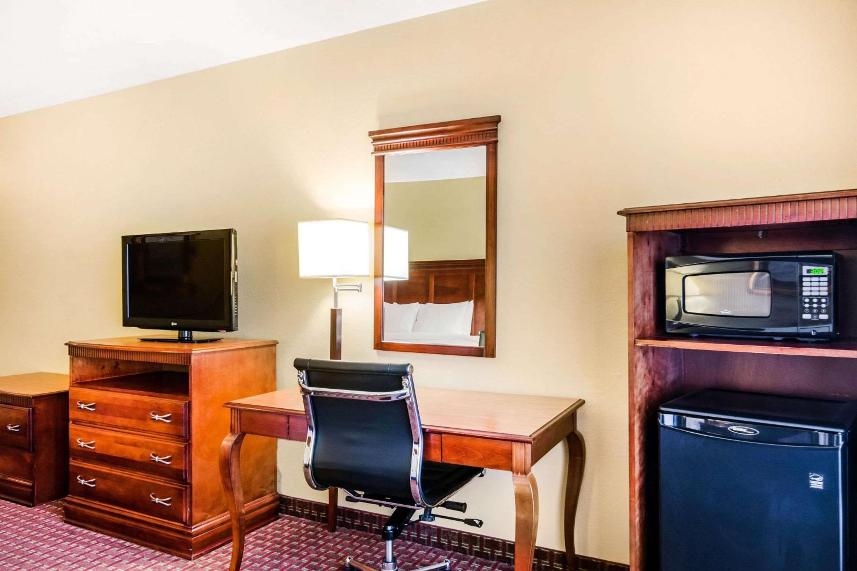 Quality Inn & Suites Carthage near Precious Moments Chapel, Fotografia 3