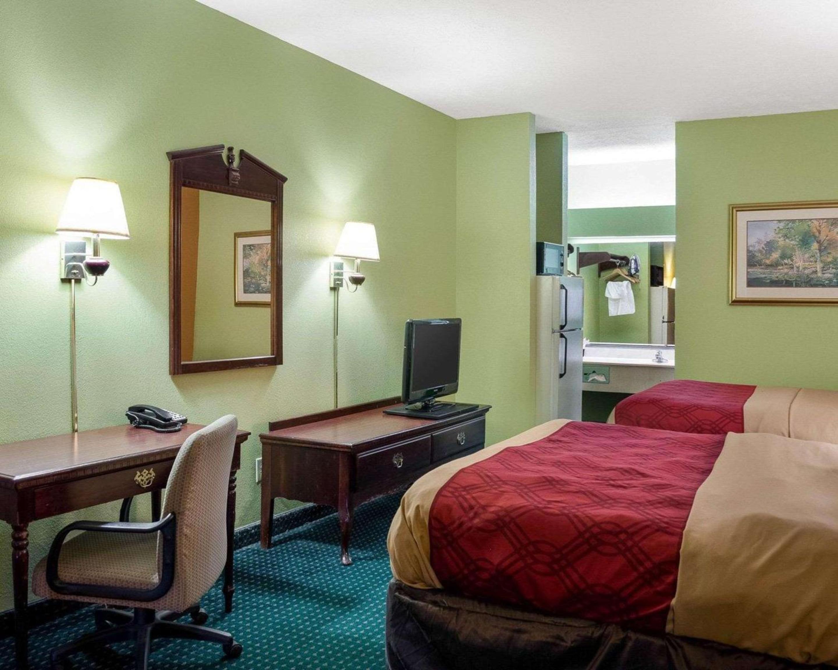 Double Room with Two Double Beds - Non-Smoking photo 2