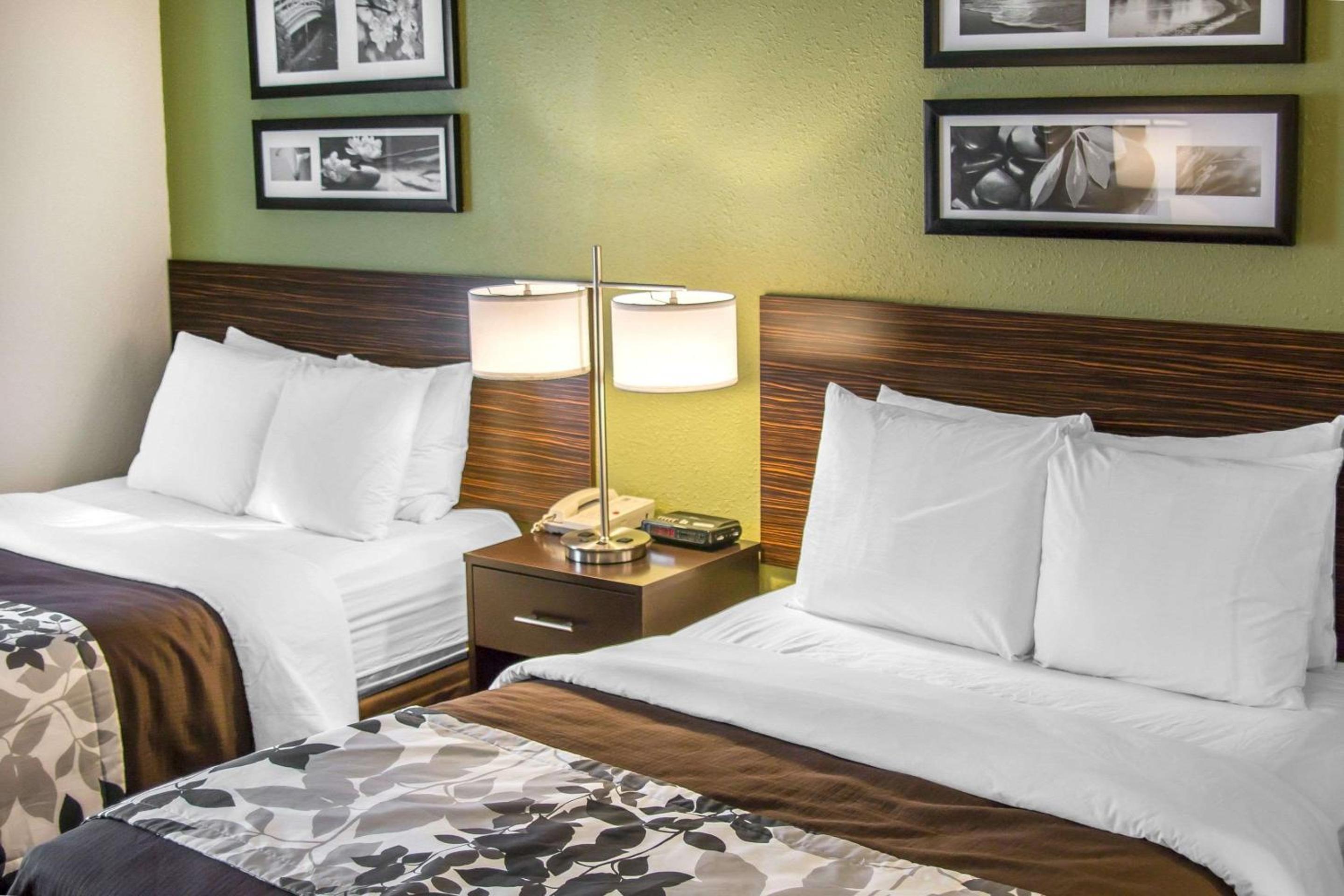 Double Room with Two Double Beds - Non-Smoking - Photo 1