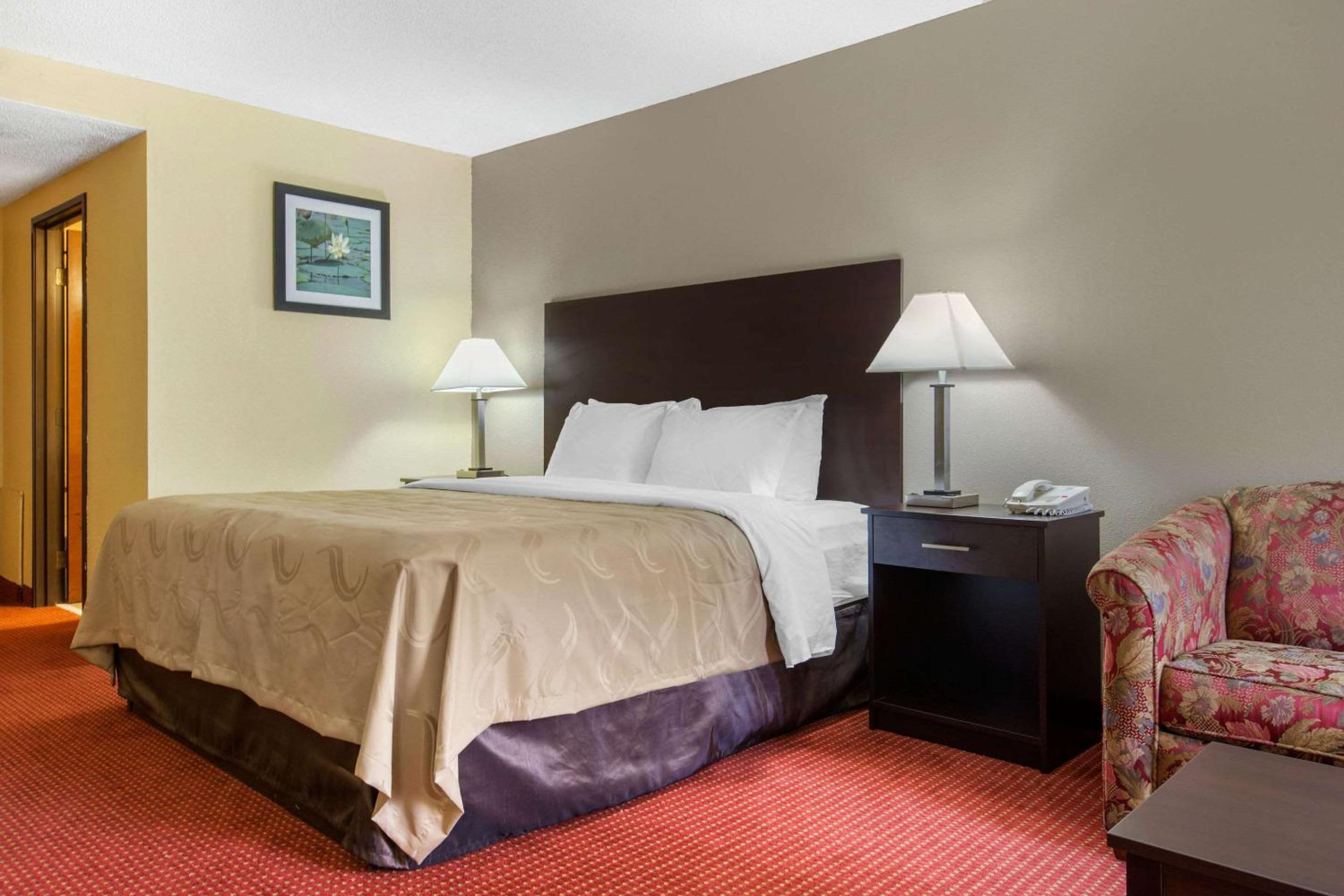 King Room - Accessible/Non-Smoking - Photo 2