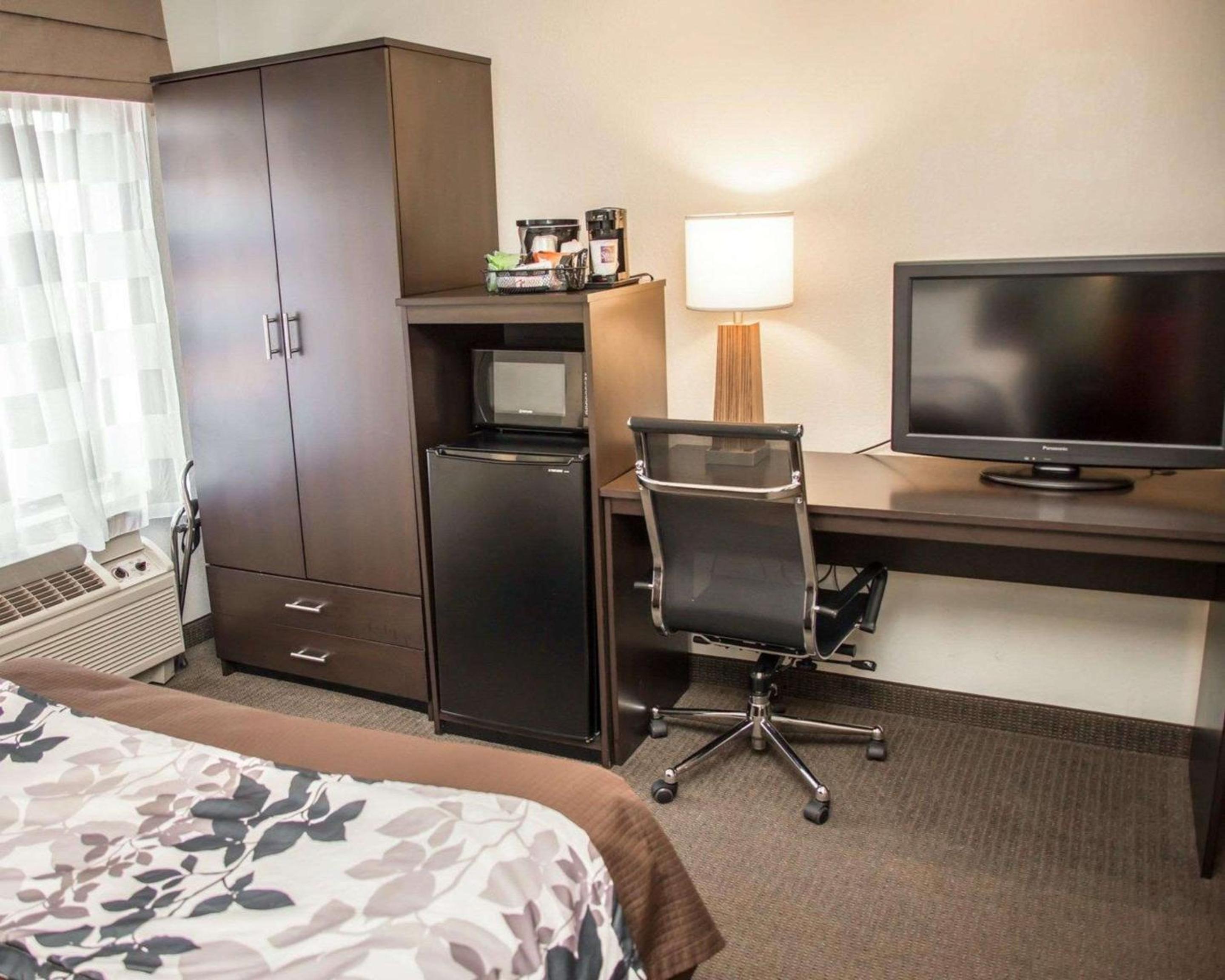 Queen Room -  Disability Access/Non-Smoking - Photo 2